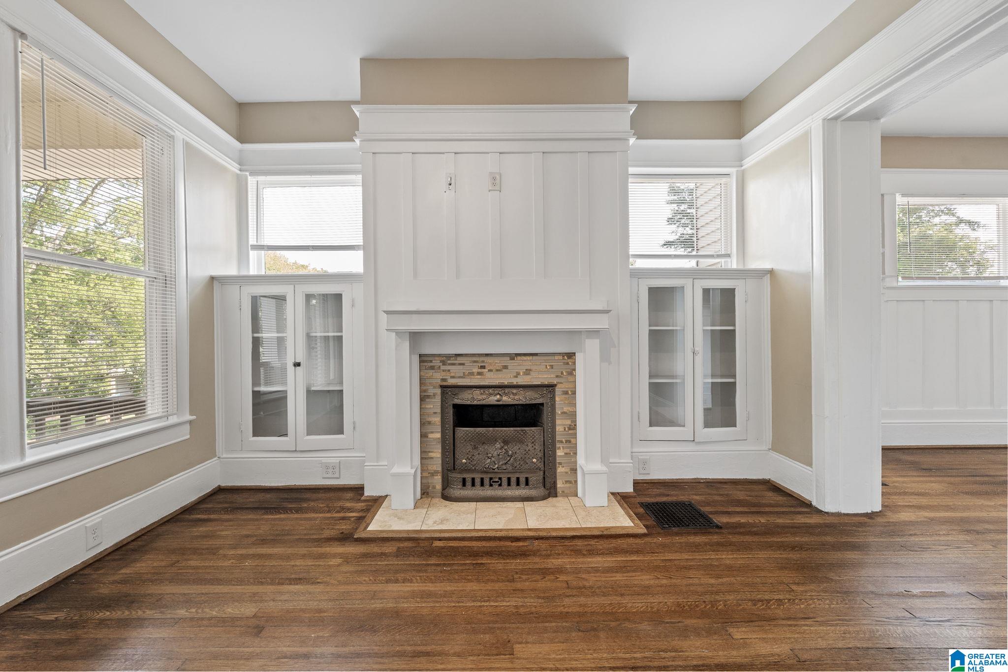 Photo 4 of Single family home for sale at 1701 11th Place S, Birmingham, AL 35205 | MLS# 21460821 | Listing updated on 2026-08-01