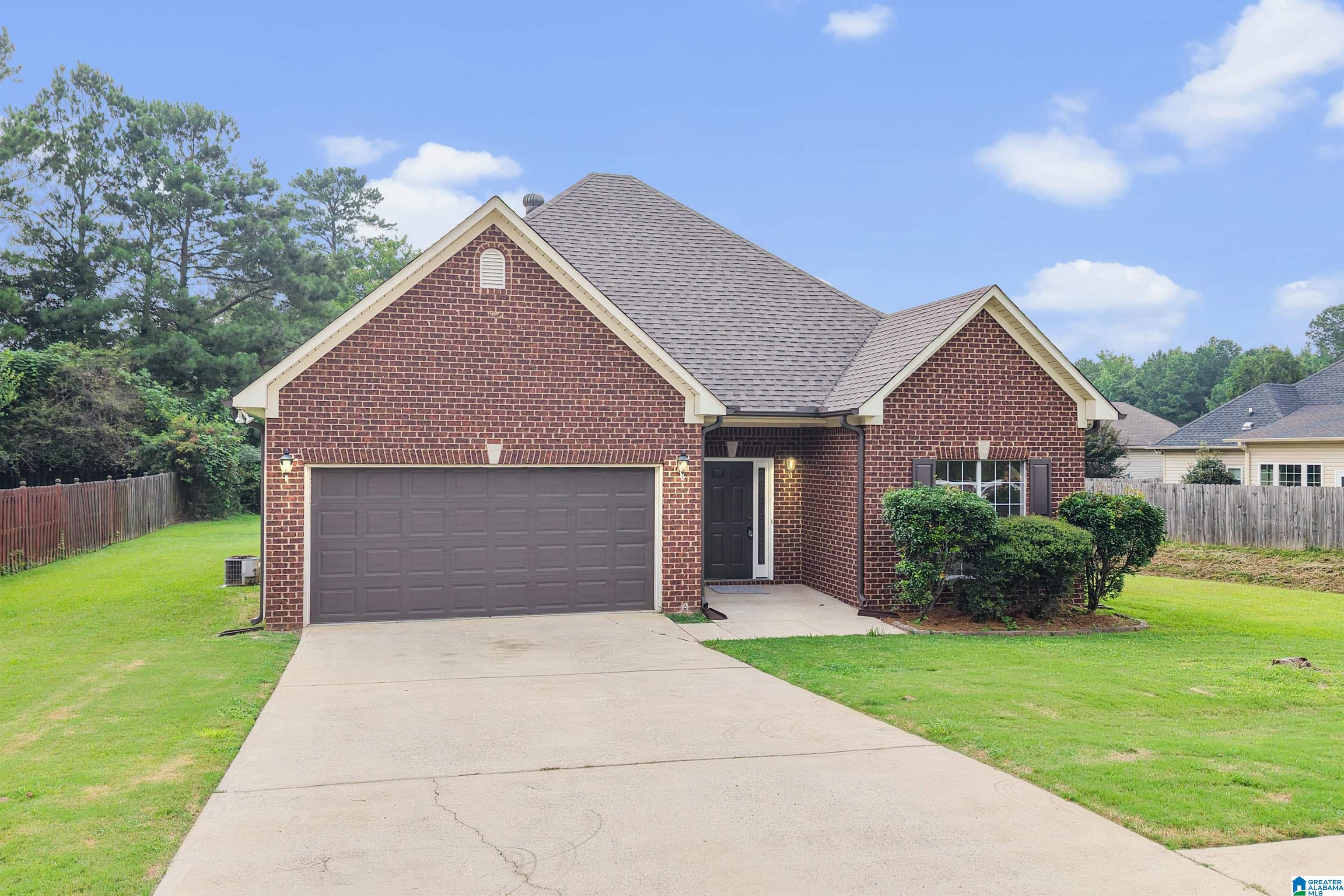2nd image of 304 Park Village Dr, Alabaster, AL 35007 | MLS# 21460831