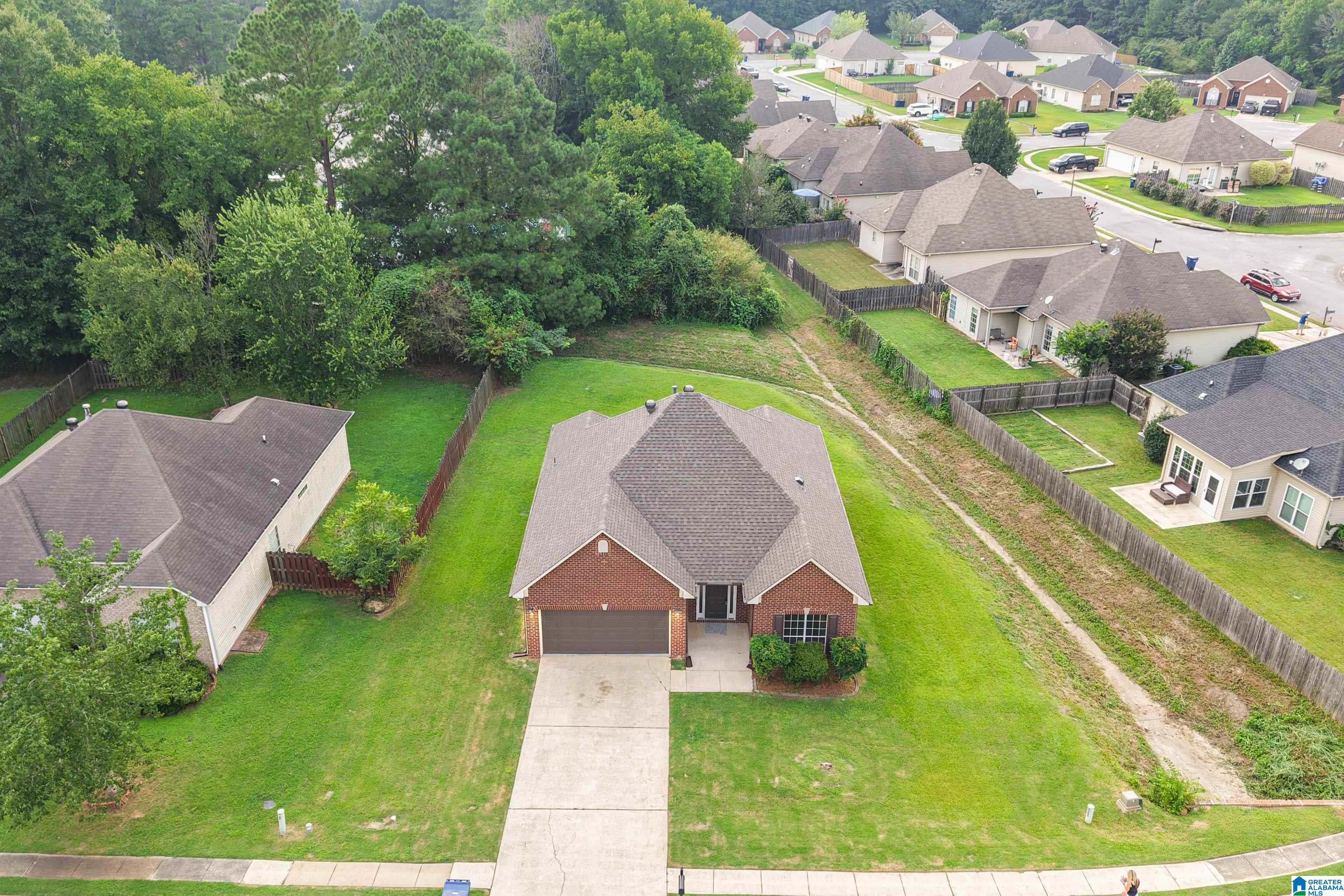 4th image of 304 Park Village Dr, Alabaster, AL 35007 | MLS# 21460831