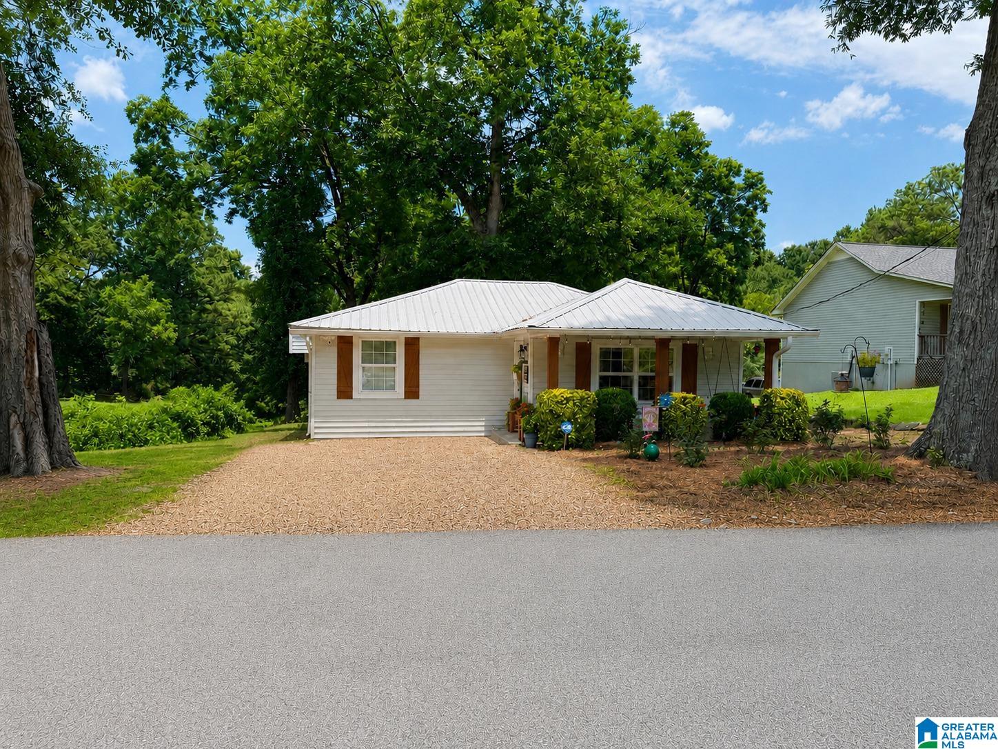 2nd image of 512 Ladiga Street Se, Jacksonville, AL 36265 | MLS# 21460849