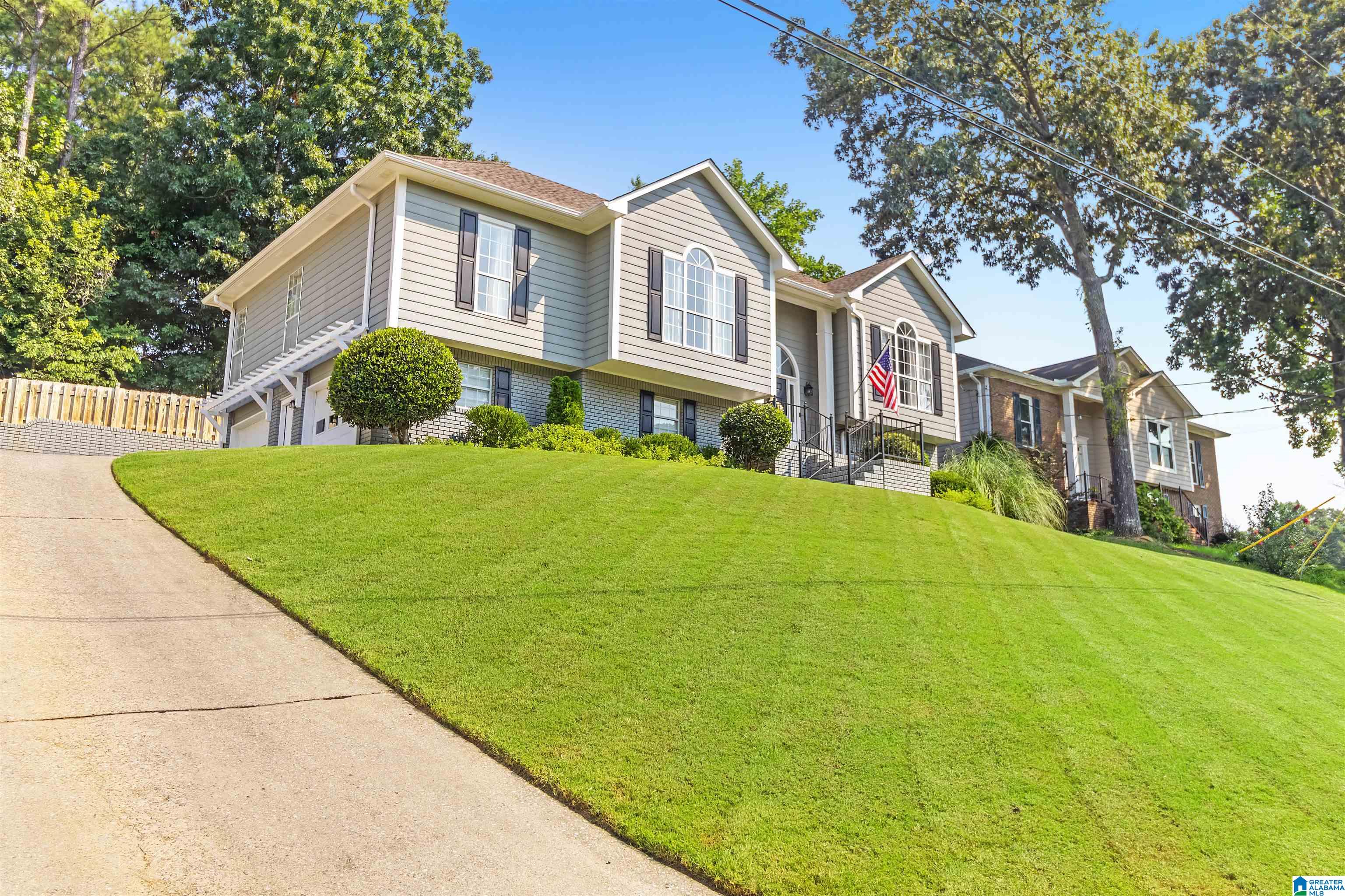 3rd image of 906 Stonewood Road, Helena, AL 35080 | MLS# 21460852