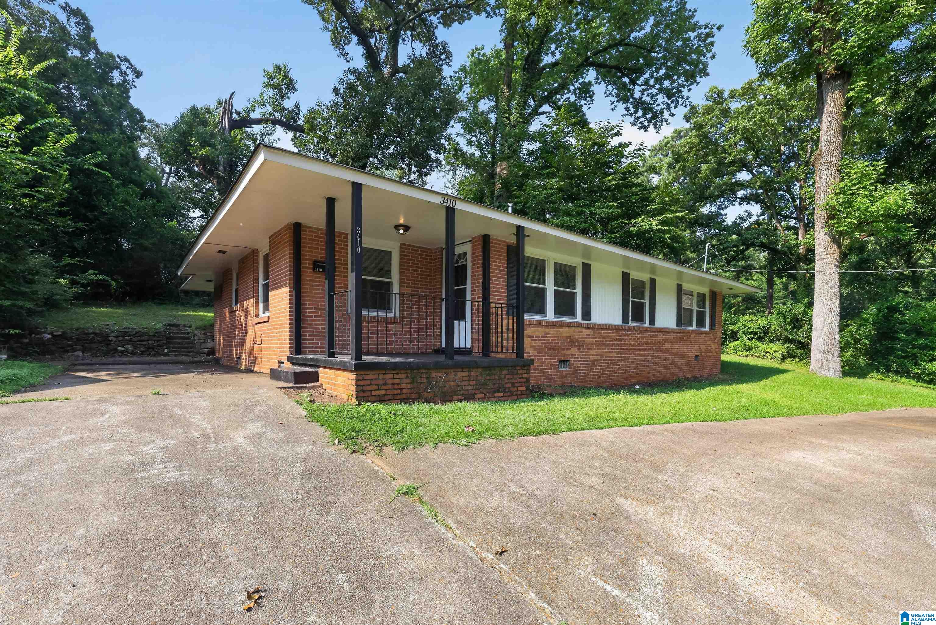 Photo 3 of Single family home for sale at 3410 Willow Ln Dr, Montgomery, AL 36109 | MLS# 21460895 | Listing updated on 2026-09-10