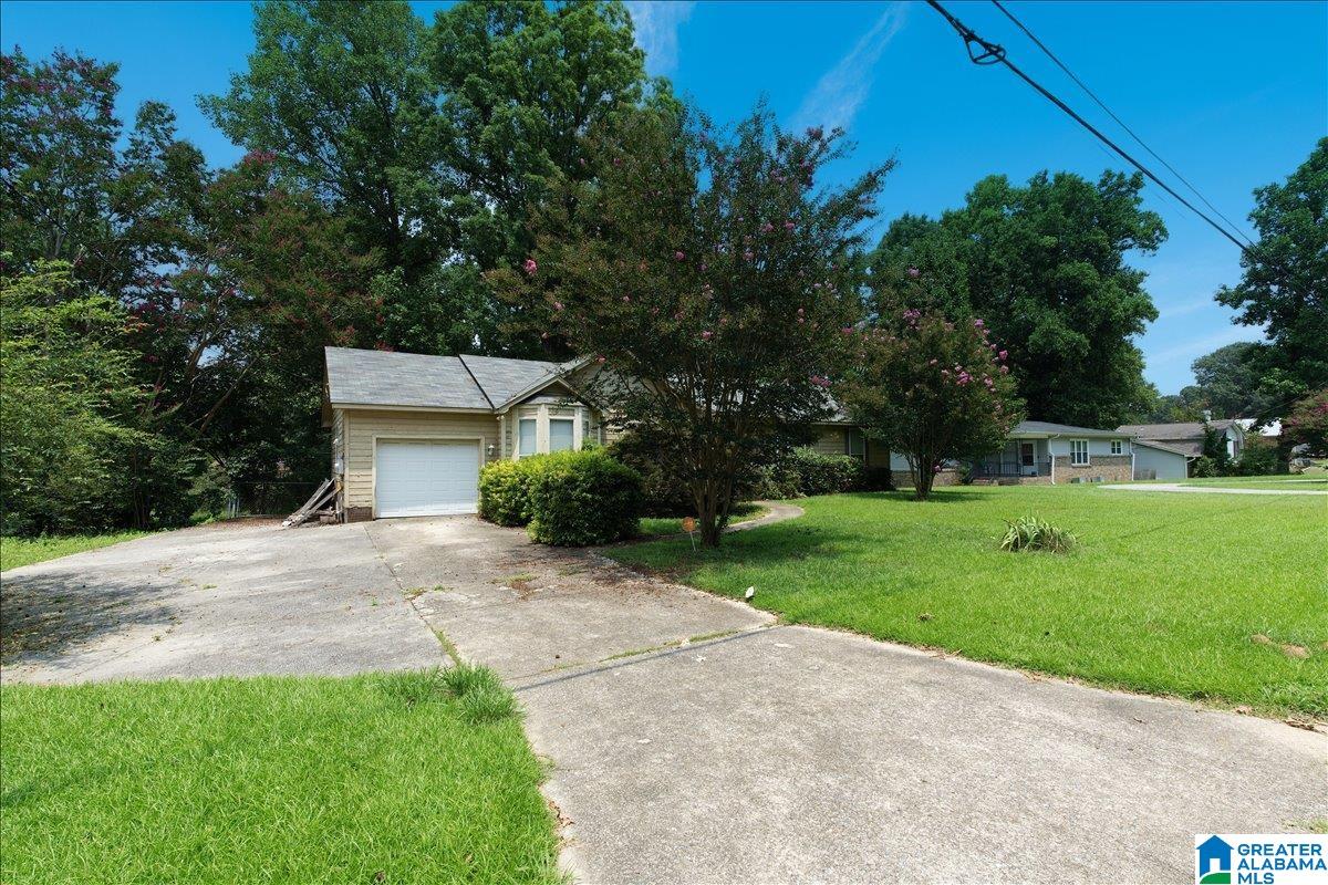 Photo 3 of Single family home for sale at 3029 Briscoe St, Fultondale, AL 35068 | MLS# 21460897 | Listing updated on 2026-08-18
