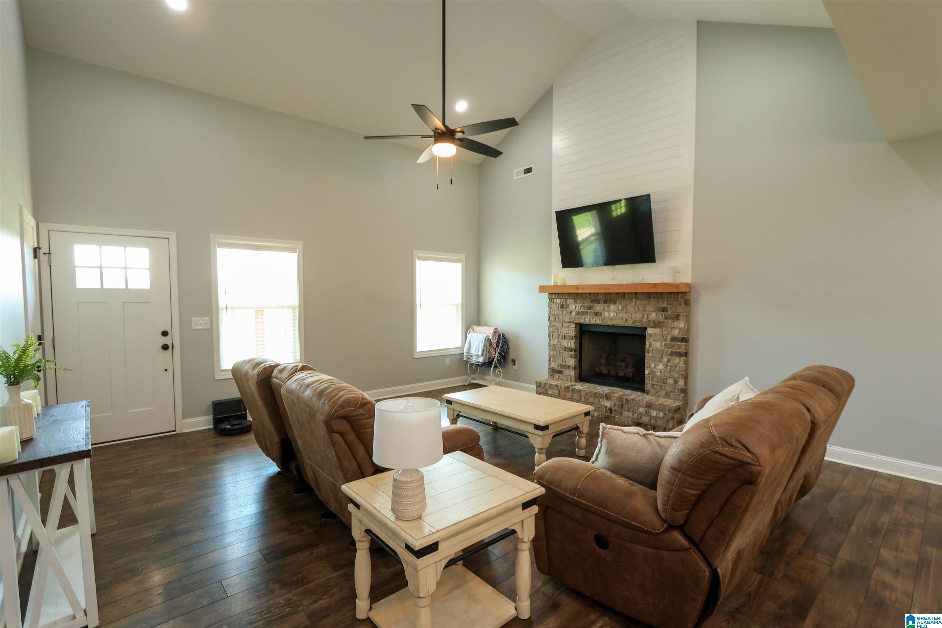3rd image of 156 Deerfield Circle, Anniston, AL 36207 | MLS# 21460898