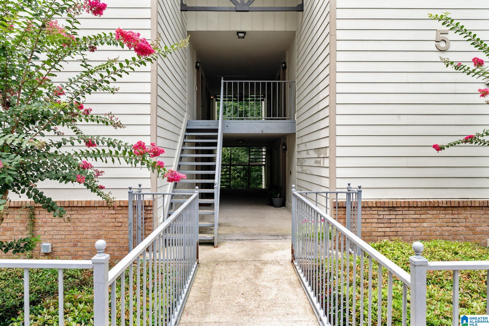 3rd image of 502 Gables Dr #502, Hoover, AL 35244 | MLS# 21460908