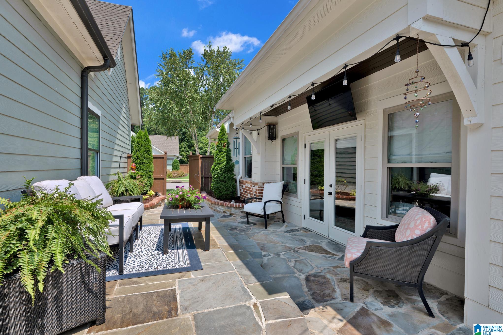 Photo 3 of Single family home for sale at 6539 Spring St, Trussville, AL 35173 | MLS# 21460935 | Listing updated on 2026-09-14