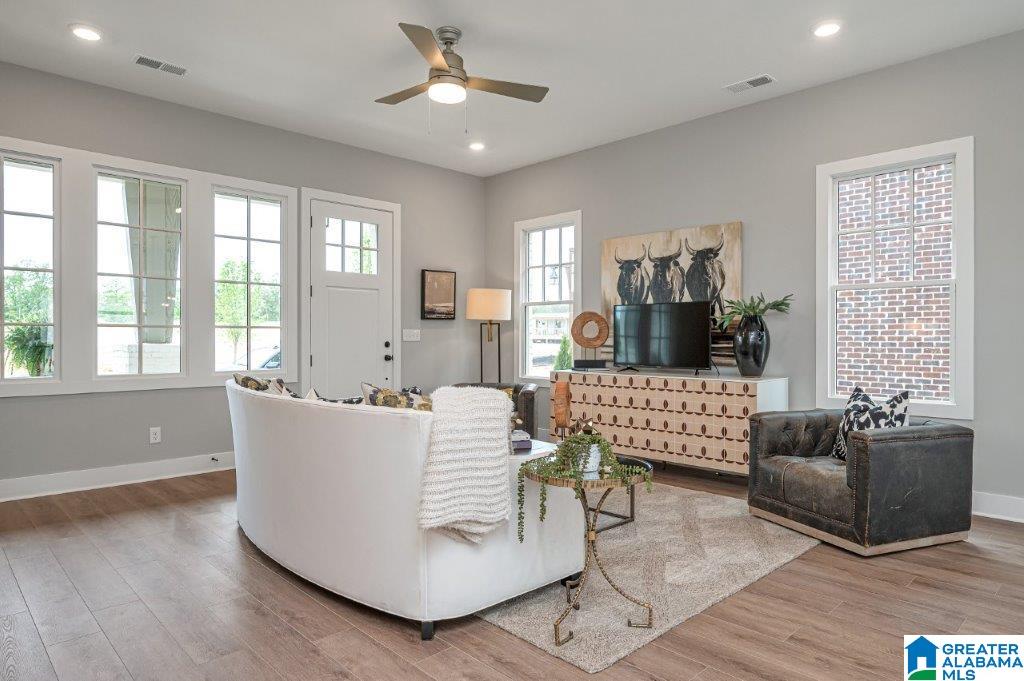 Photo 2 of Townhouse for sale at 5810 Everlee Pkwy, Hoover, AL 35244 | MLS# 21460943 | Listing updated on 2026-09-14