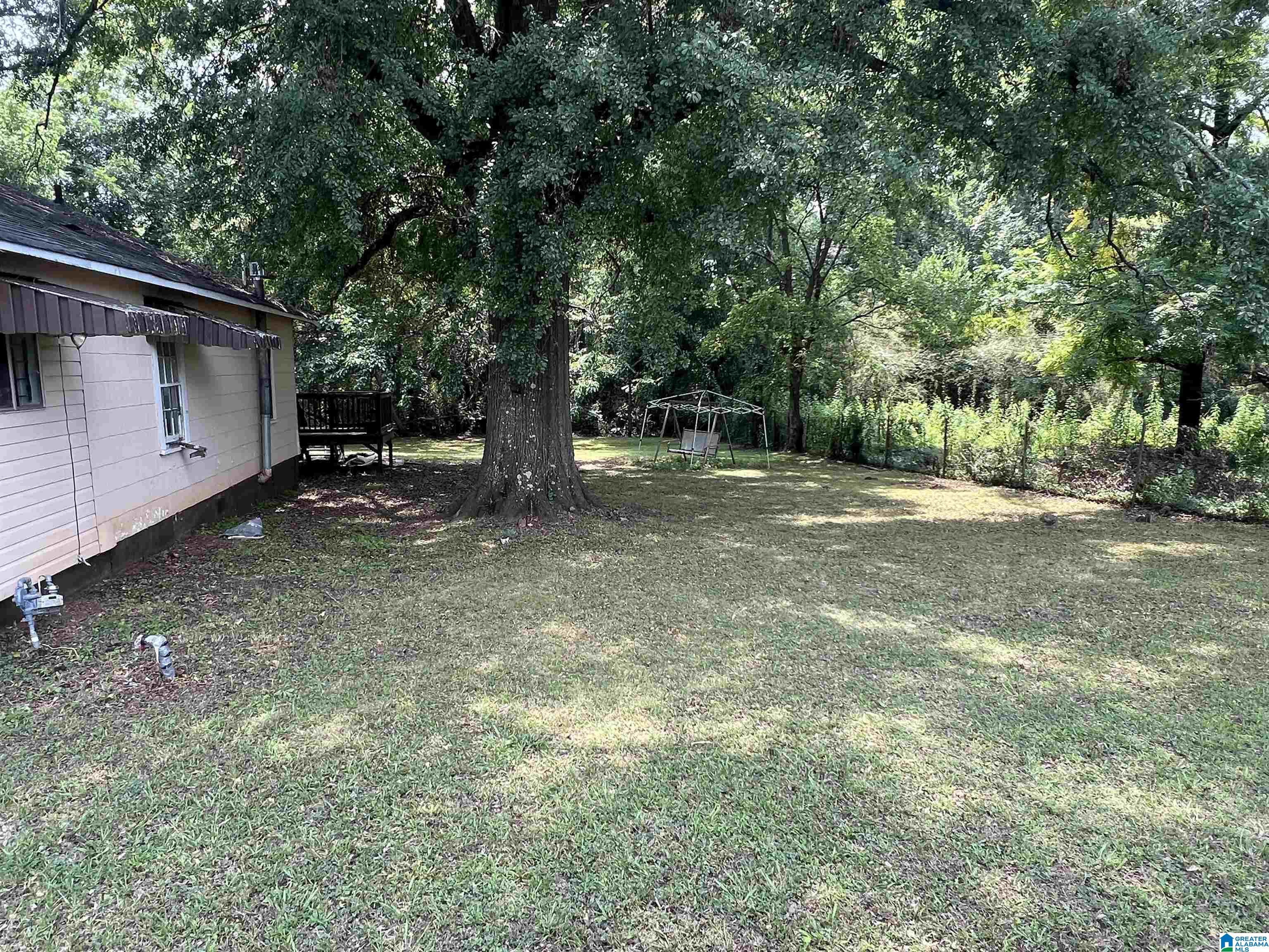 Photo 3 of Single family home for sale at 2809 Parklawn Ave Sw, Birmingham, AL 35211 | MLS# 21460944 | Listing updated on 2026-08-19
