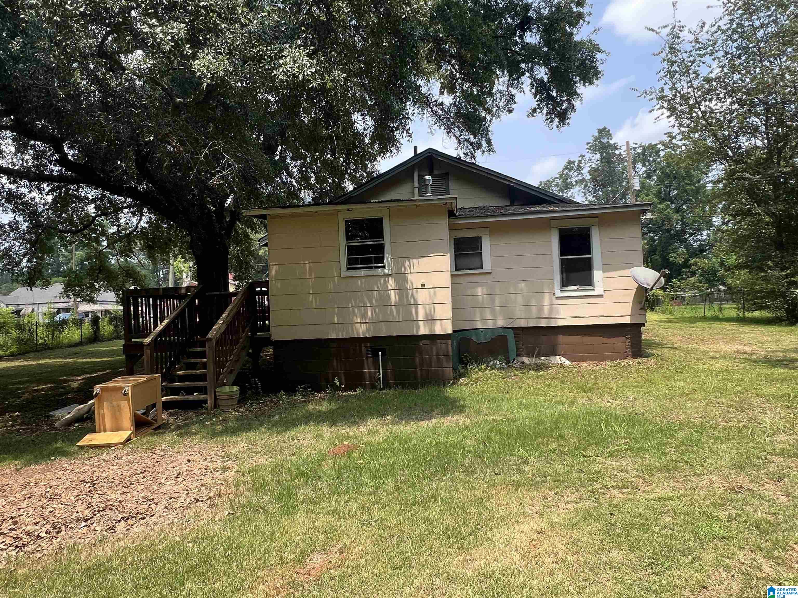 Photo 4 of Single family home for sale at 2809 Parklawn Ave SW, Birmingham, AL 35211 | MLS# 21460944 | Listing updated on 2026-08-19