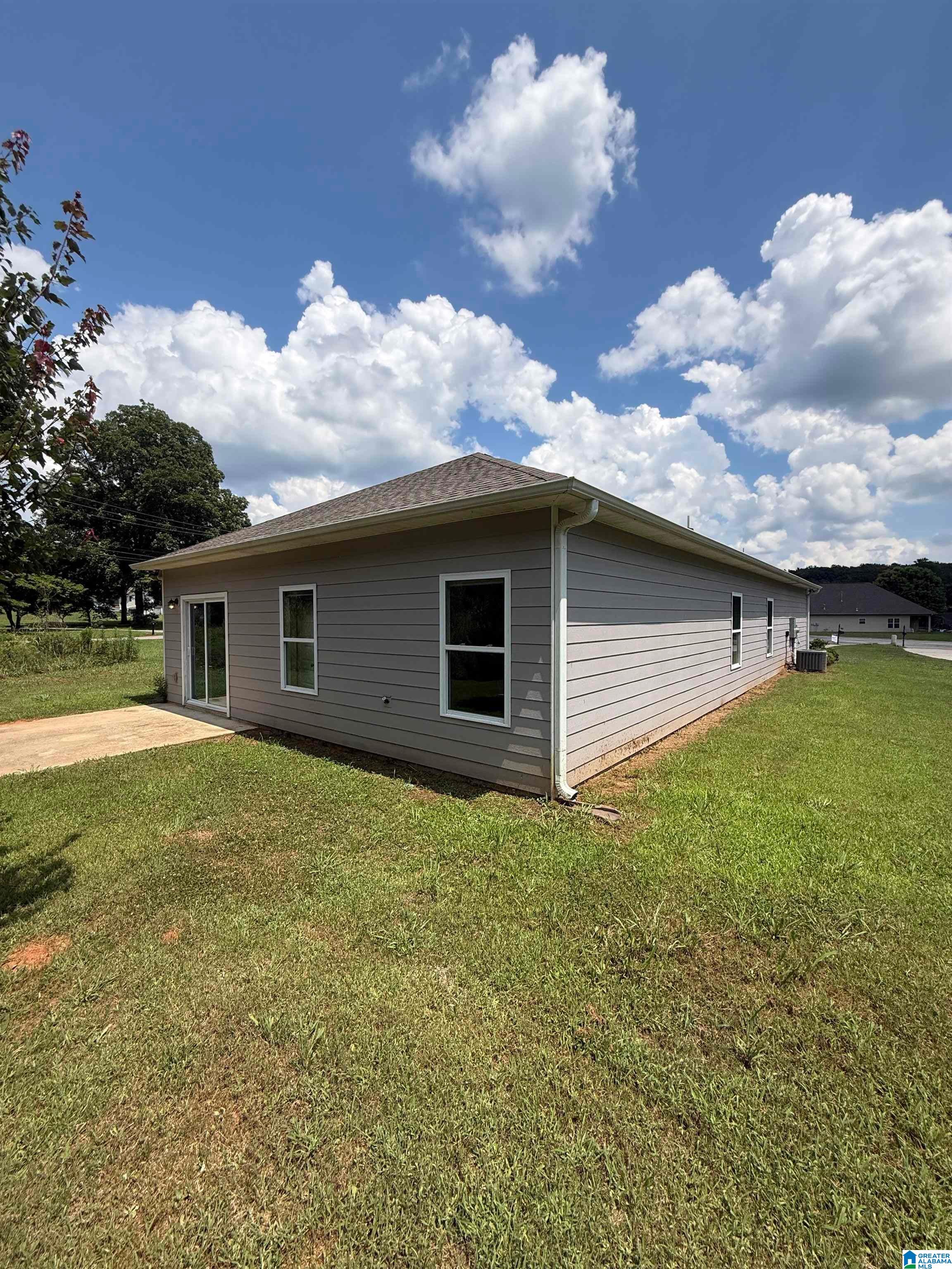 Photo 3 of Single family home for sale at 7261 Owen Park Cir, Mc Calla, AL 35111 | MLS# 21460968 | Listing updated on 2026-08-02