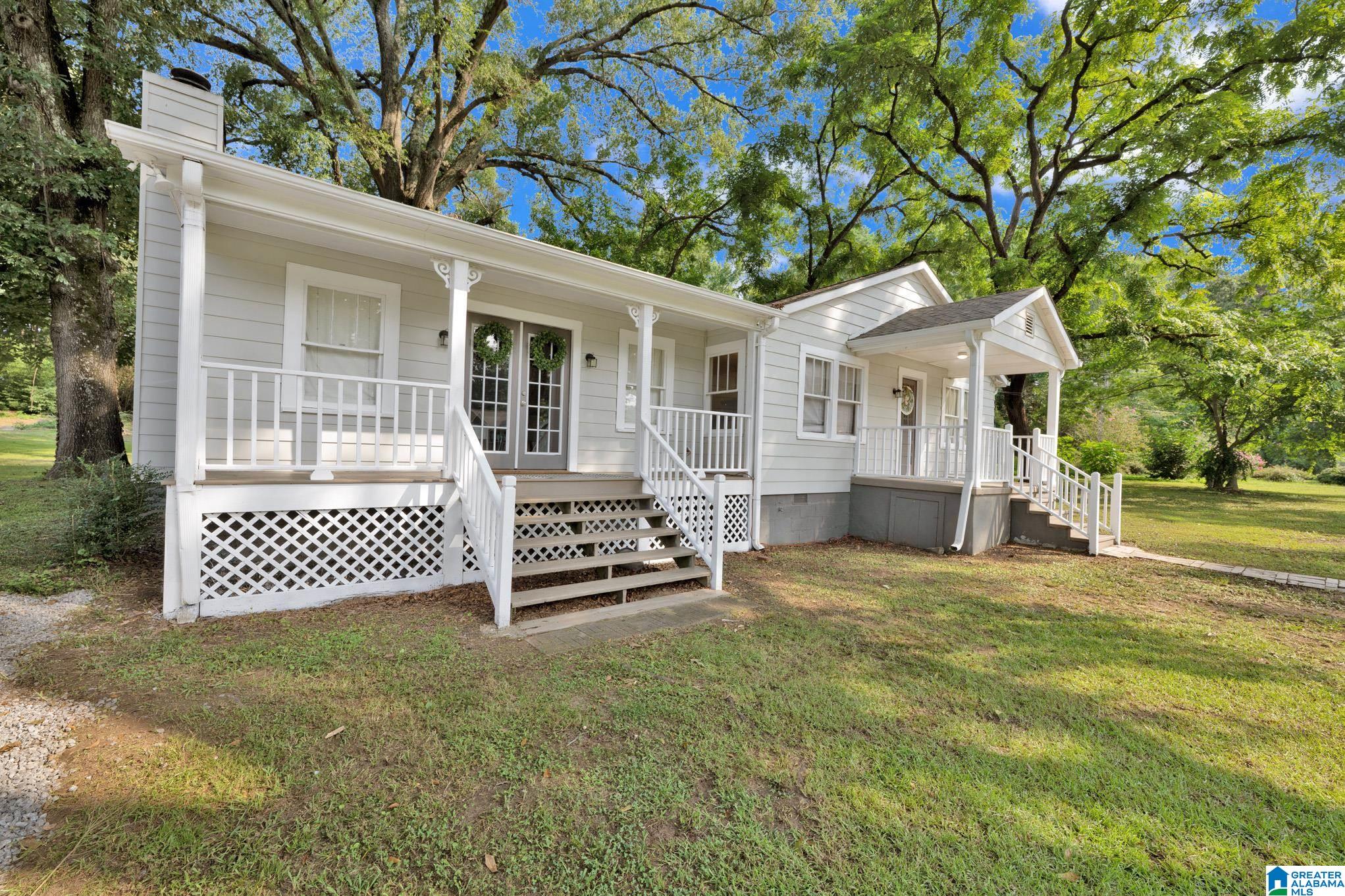 2nd image of 2040 Pinehurst Dr, Gardendale, AL 35071 | MLS# 21460987