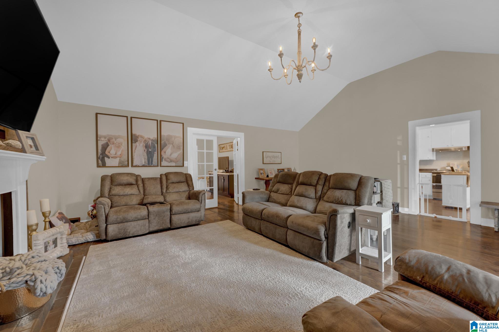 4th image of 2040 Pinehurst Dr, Gardendale, AL 35071 | MLS# 21460987