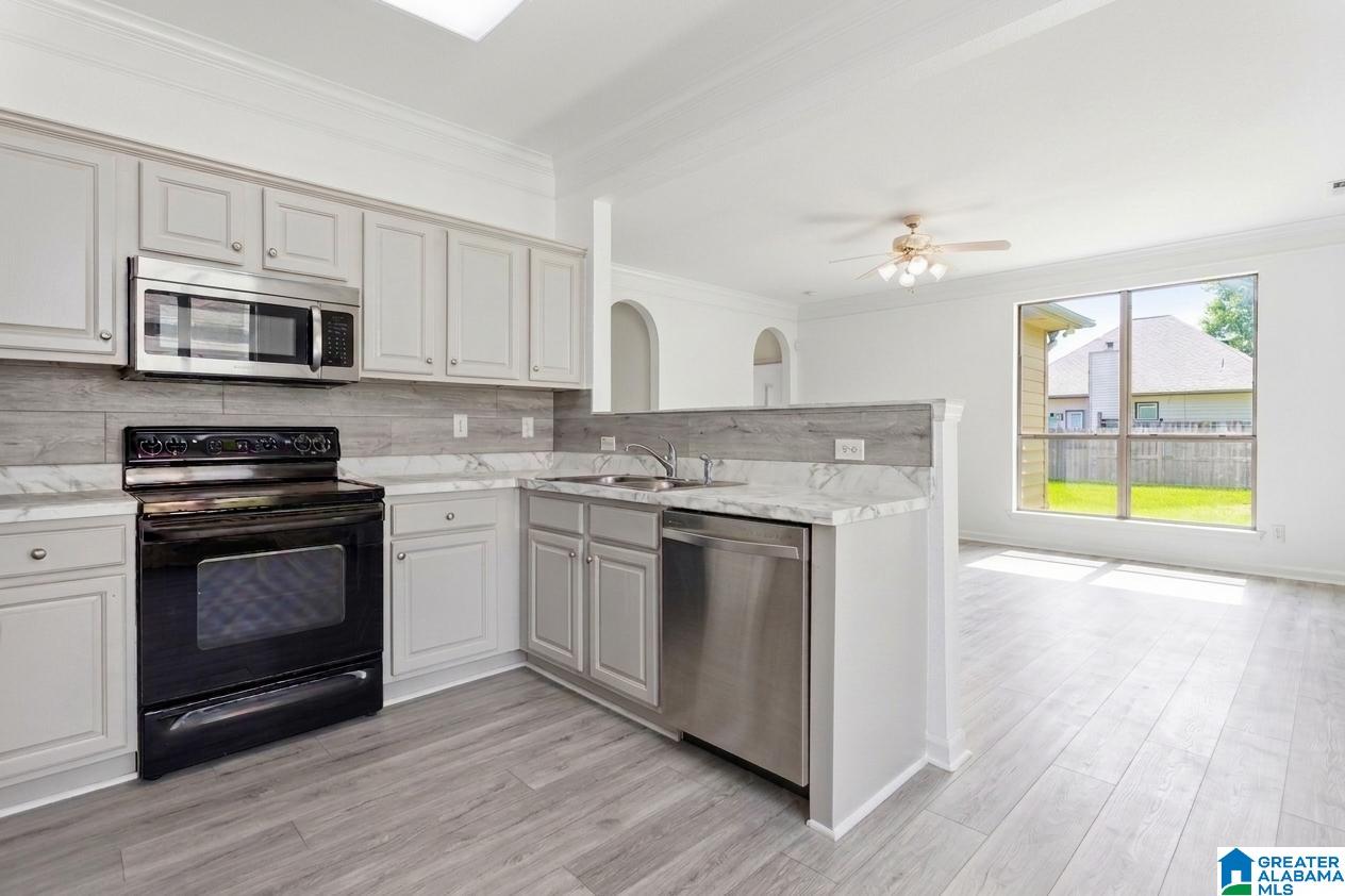 3rd image of 677 Barkley Circle, Alabaster, AL 35007 | MLS# 21461010