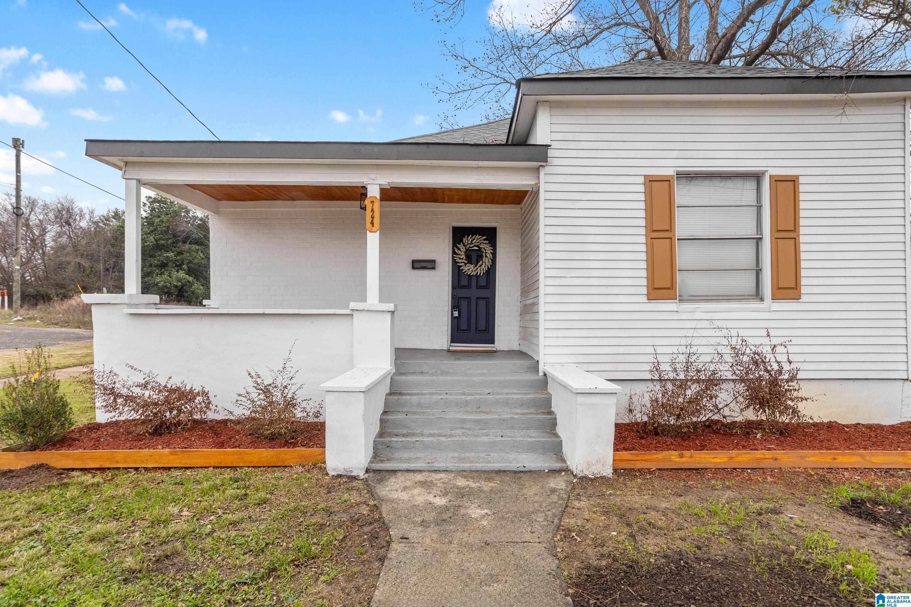 Photo 2 of Sale Pending at 724 39th Street N, Birmingham, AL 35222 | MLS# 21461037 | Listing updated on 2026-09-05