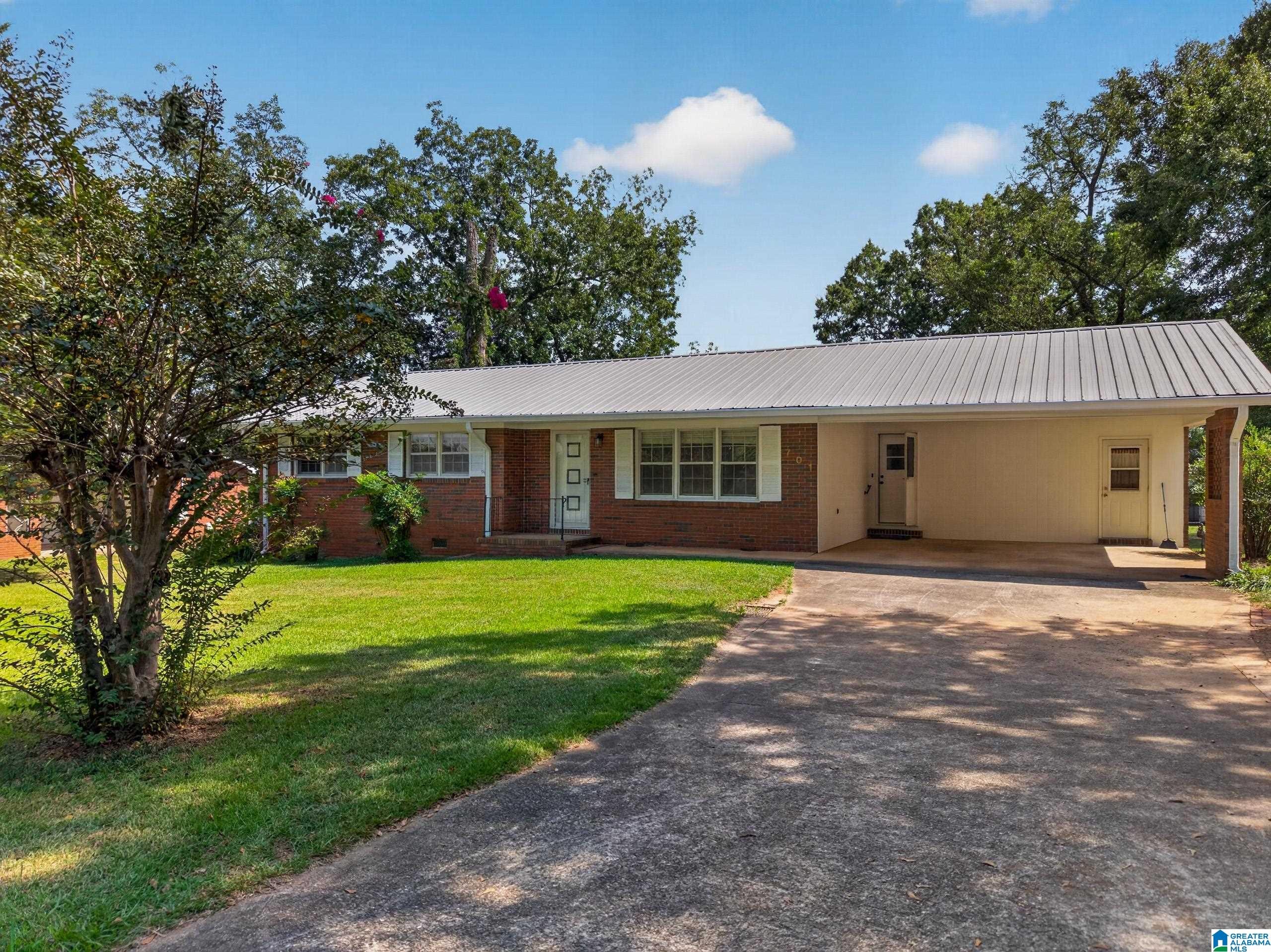 Photo 2 of Sale Pending at 701 W 9th Street, Oxford, AL 36203 | MLS# 21461043 | Listing updated on 2026-09-07
