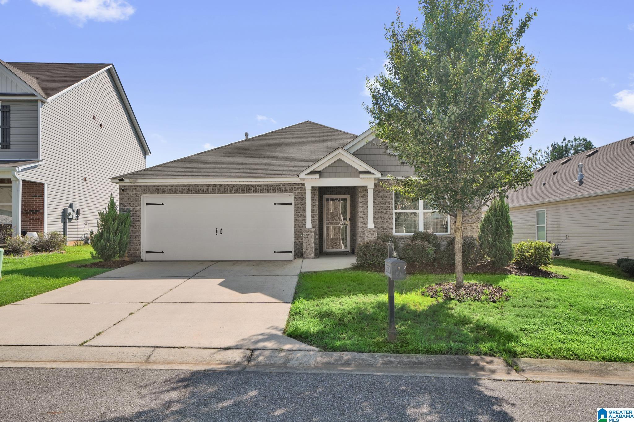 4690 WOODFORD CIRCLE