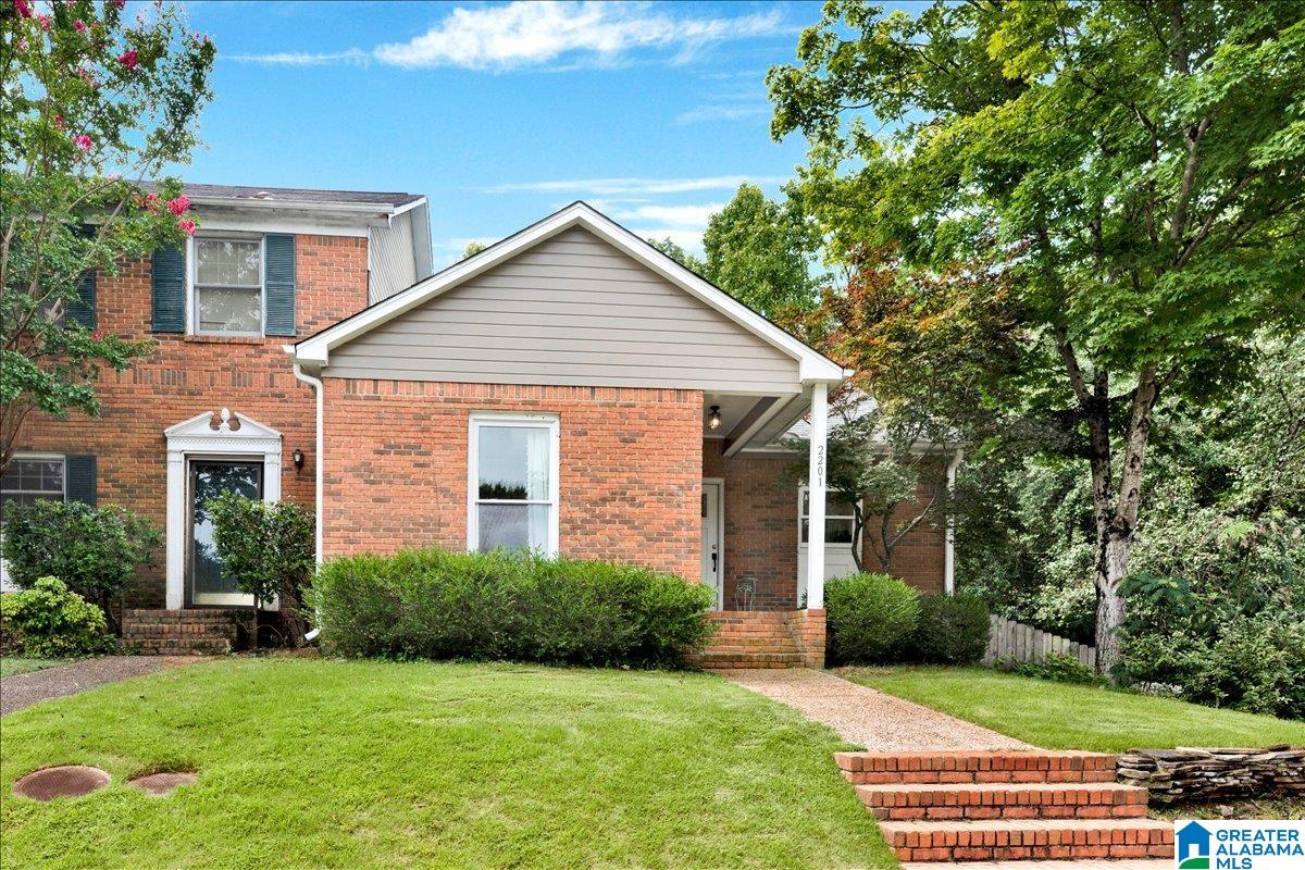 2nd image of 2201 Ascot Lane, Vestavia Hills, AL 35216 | MLS# 21461090