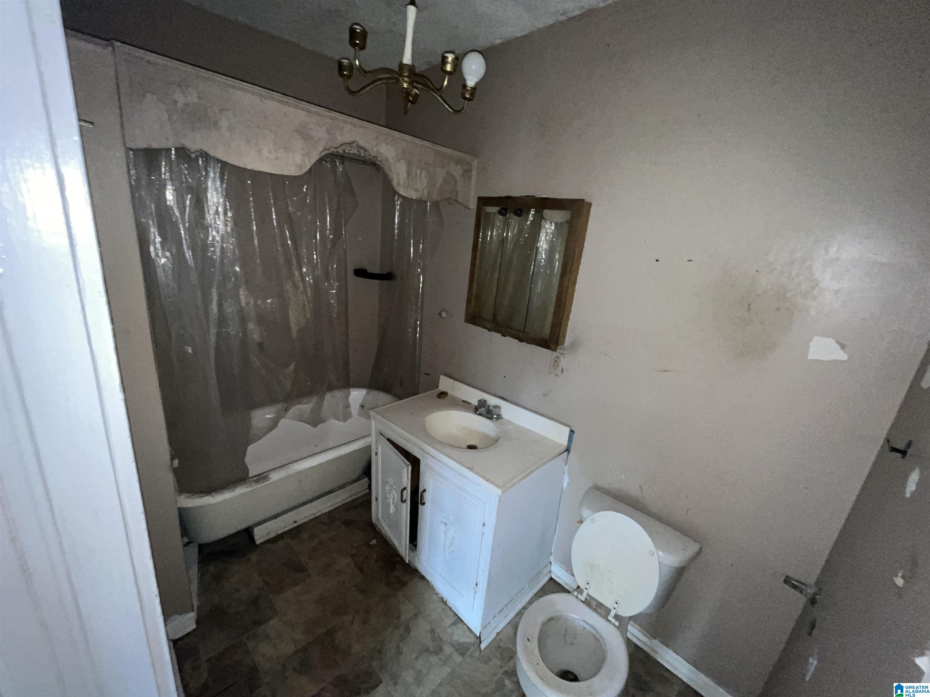 4th image of 311 Rutledge Dr, Birmingham, AL 35228 | MLS# 21461123