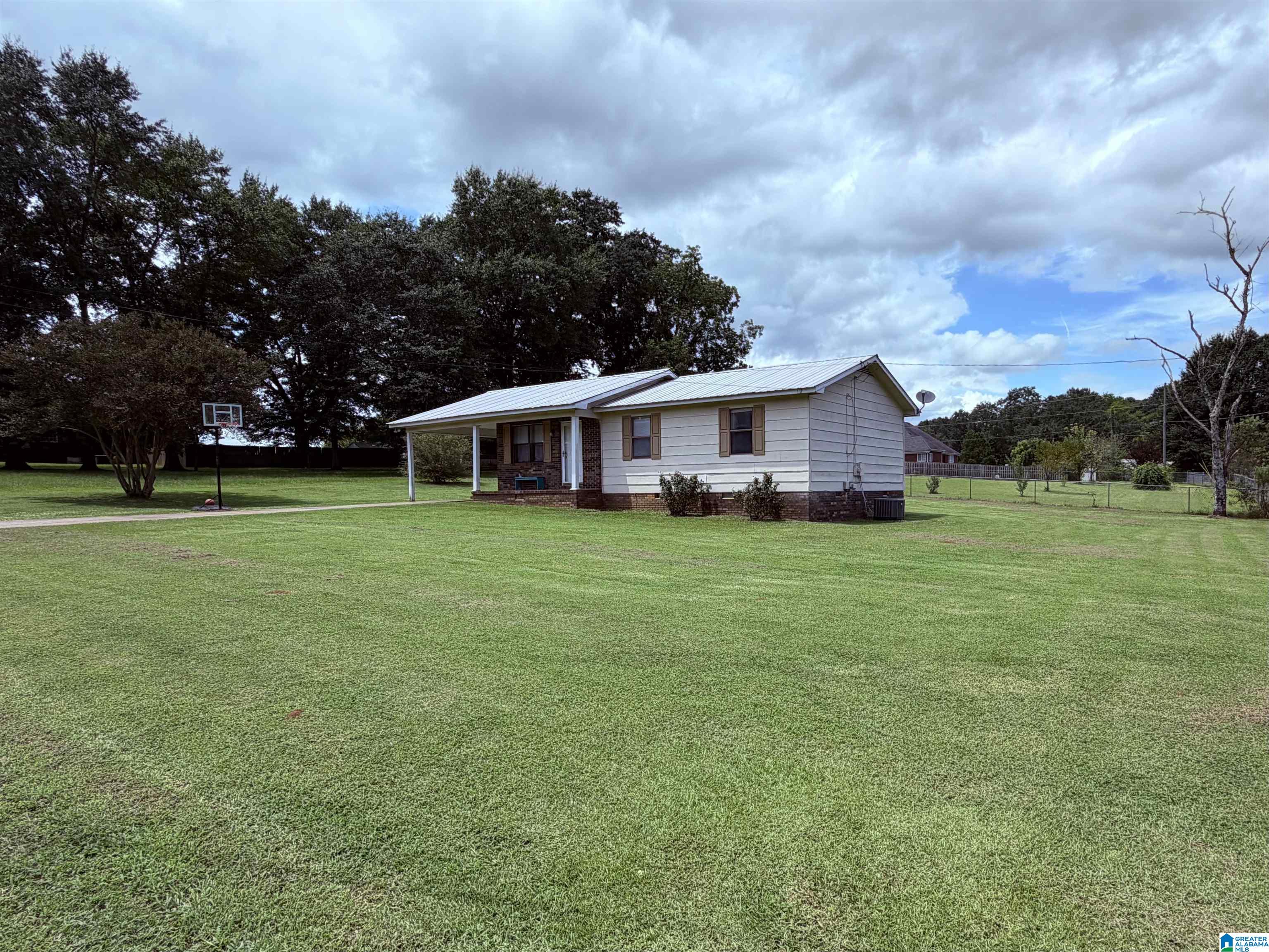 2nd image of 1227 Buckelew Bridge Road, Anniston, AL 36207 | MLS# 21461135