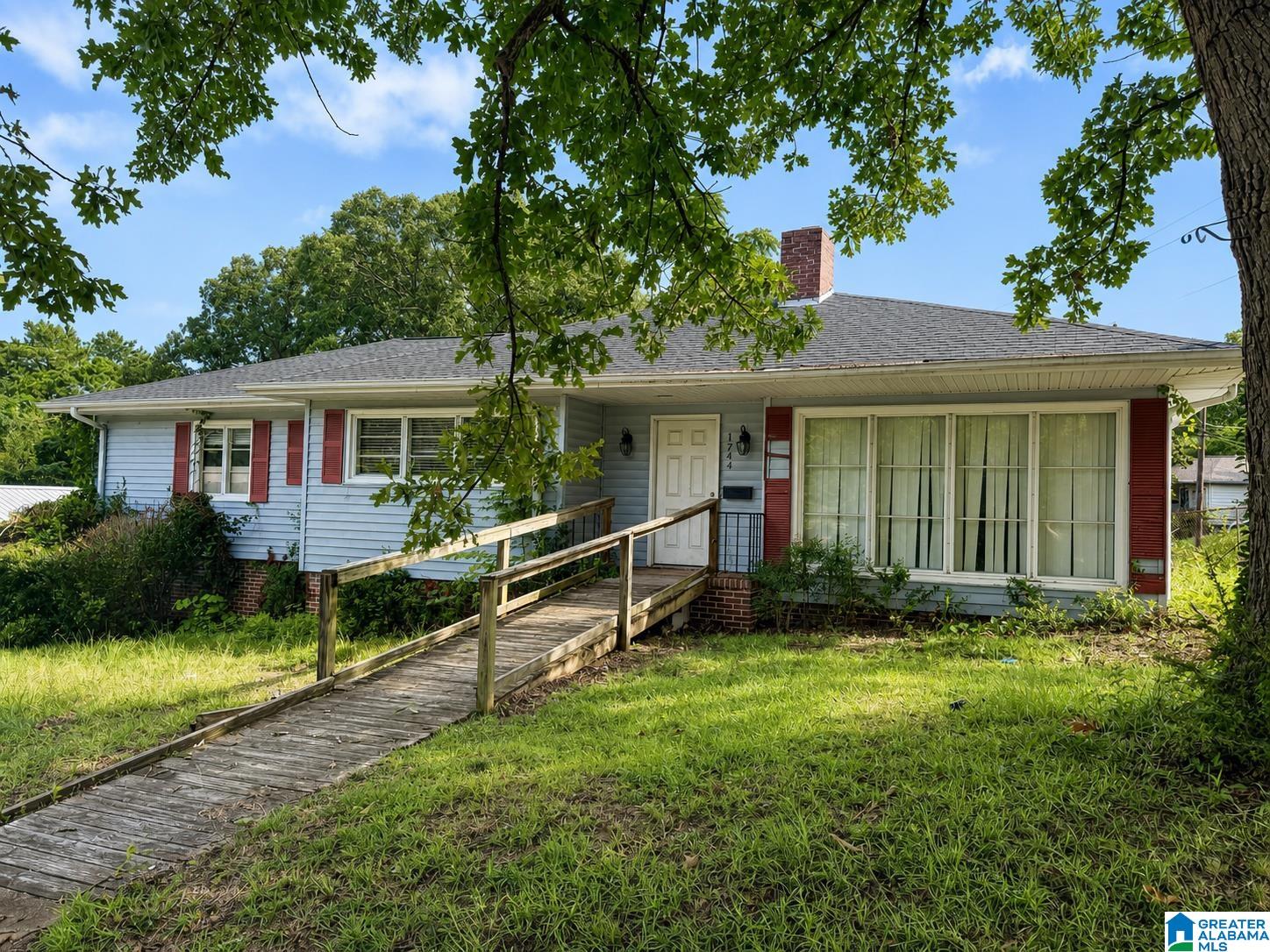 Photo 4 of Single family home for sale at 1744 Mountain Dr, Birmingham, AL 35217 | MLS# 21461168 | Listing updated on 2026-09-11