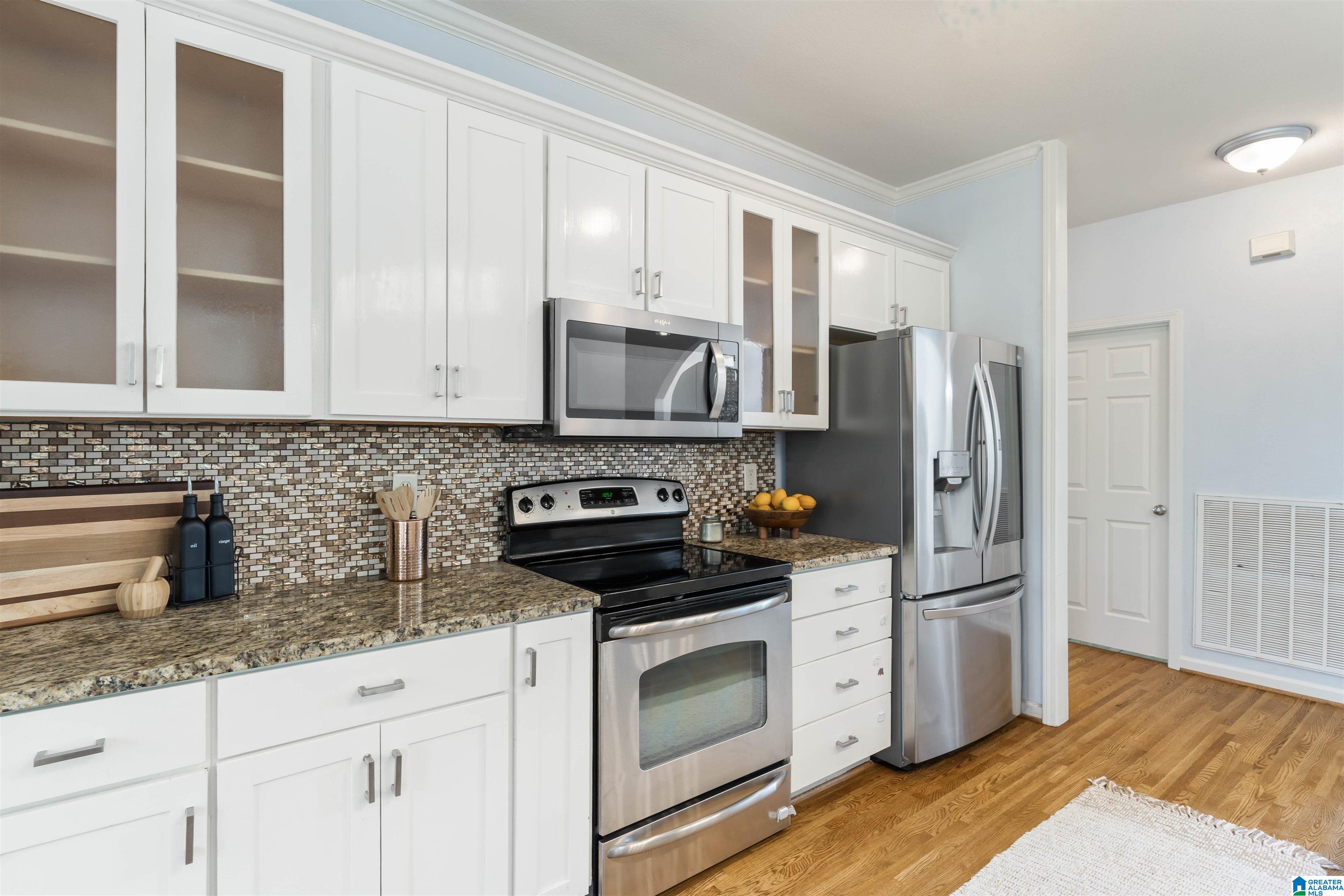 Photo 3 of Single family home for sale at 109 Astor Cir, Chelsea, AL 35043 | MLS# 21461184 | Listing updated on 2026-09-23