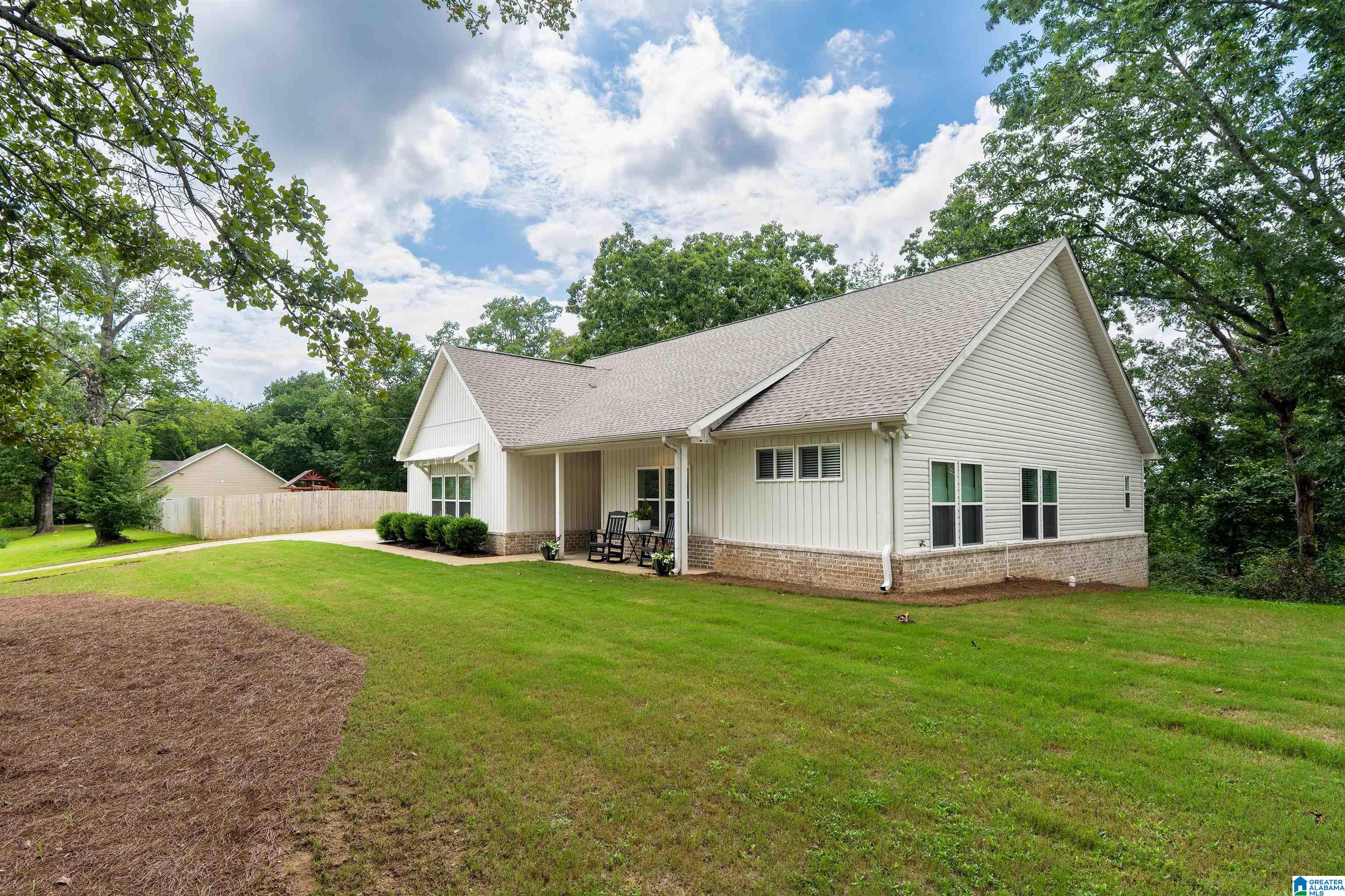 Photo 2 of Single family home for sale at 6526 Mountain Ridge Rd, Trussville, AL 35173 | MLS# 21461195 | Listing updated on 2026-09-13