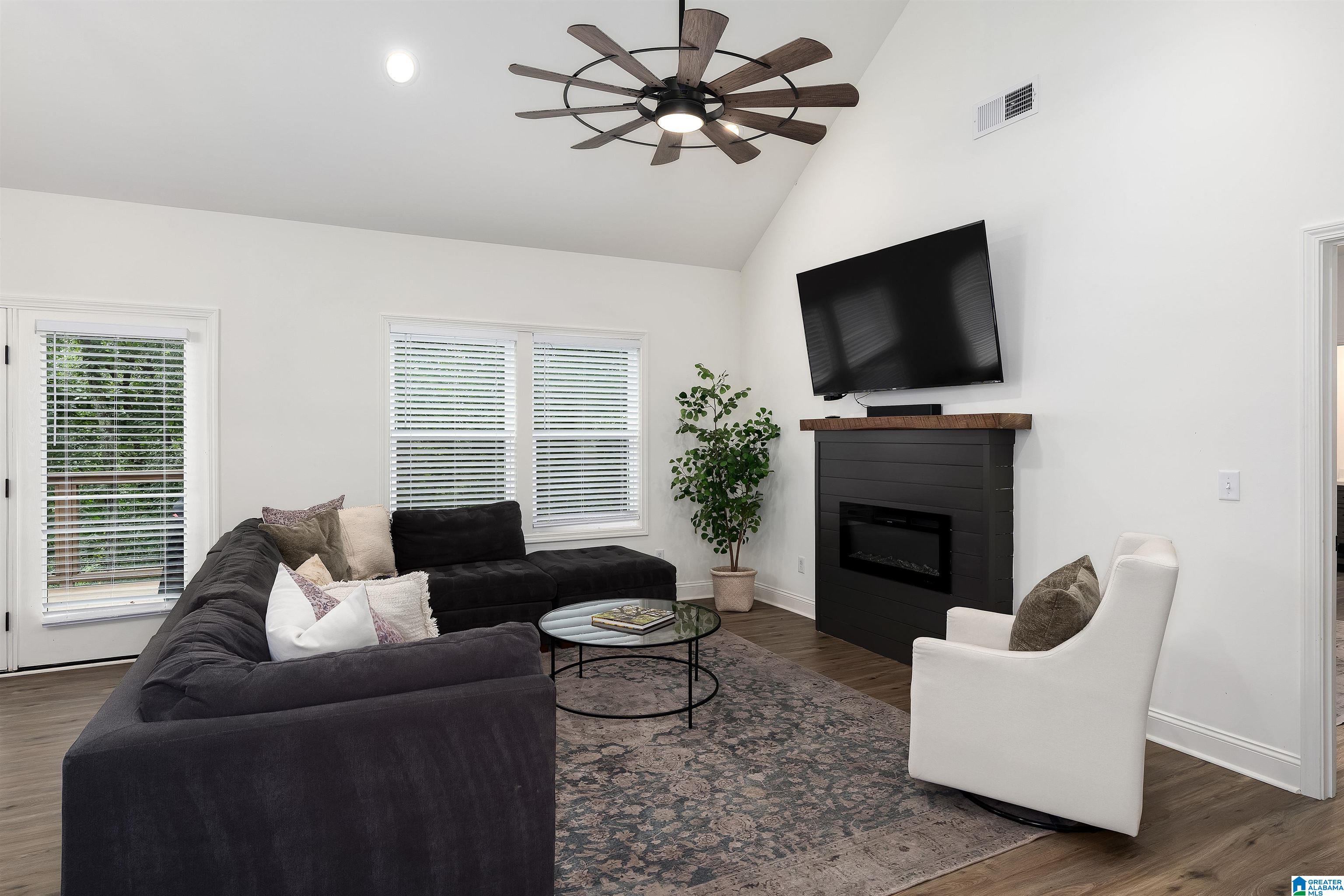 Photo 4 of Single family home for sale at 6526 Mountain Ridge Rd, Trussville, AL 35173 | MLS# 21461195 | Listing updated on 2026-09-13