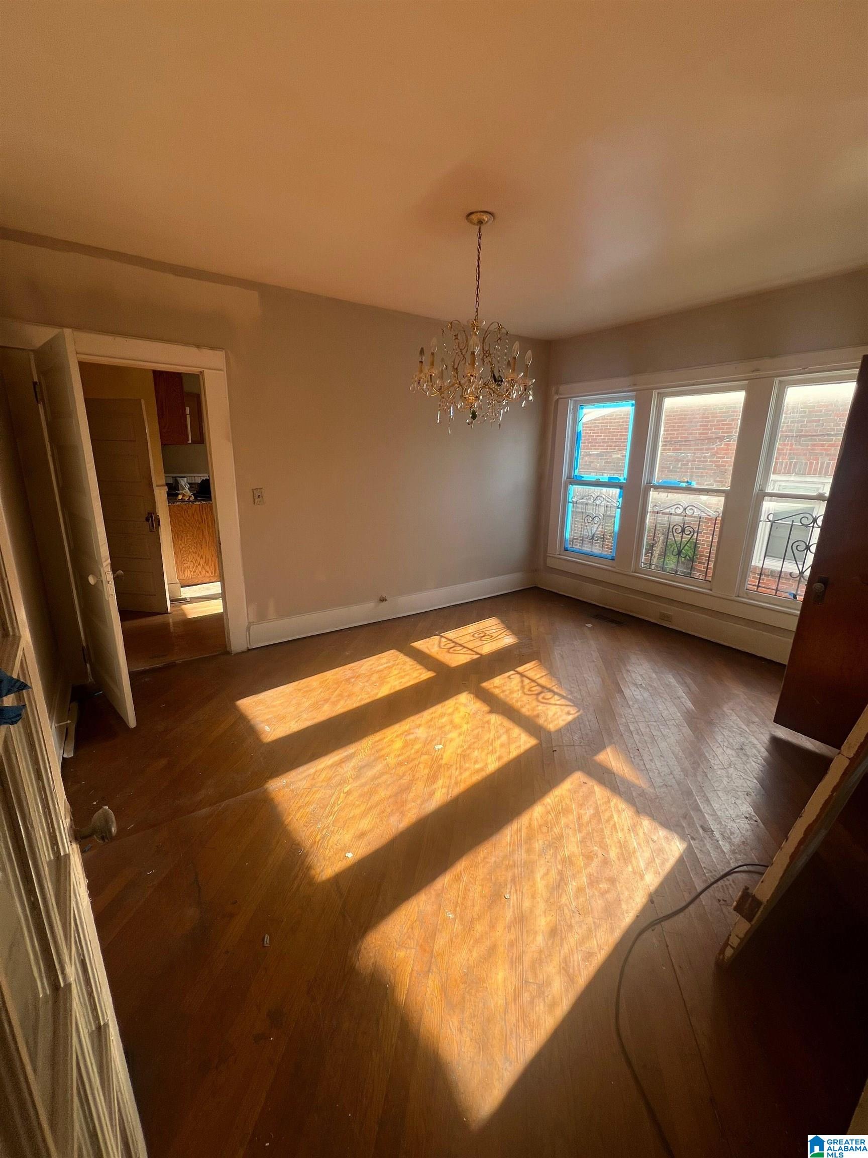 Photo 3 of Sale Pending at 20 10th Avenue N, Birmingham, AL 35204 | MLS# 21461201 | Listing updated on 2026-08-17