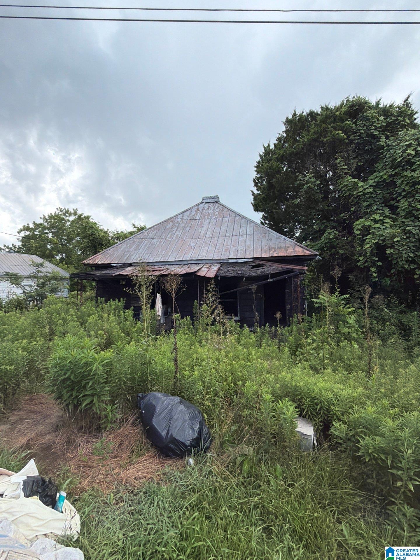 1st image of 1433 Avenue I, Bessemer, AL 35020 | MLS# 21461216