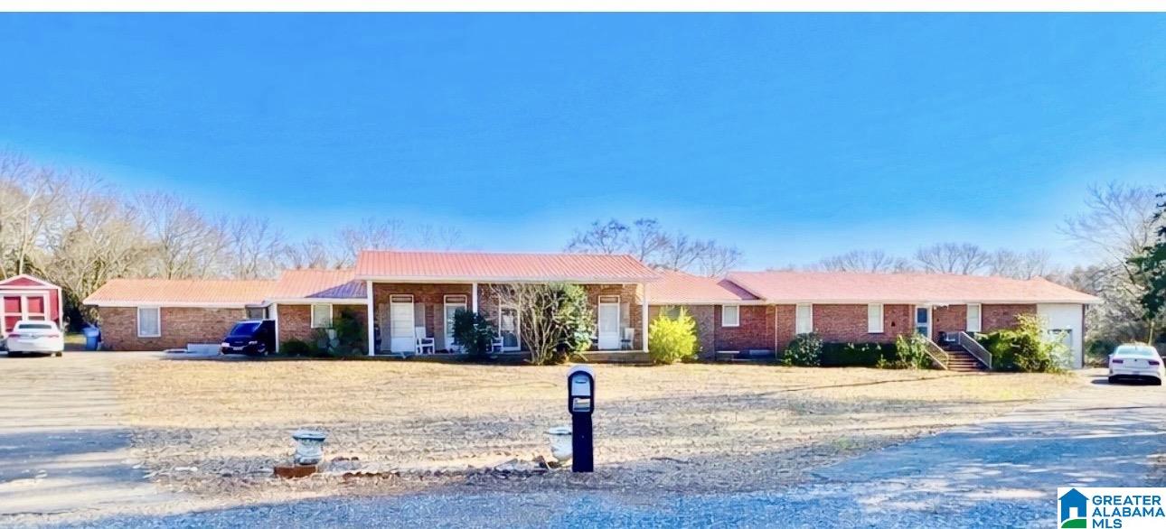 106 MEADOWVIEW LANE