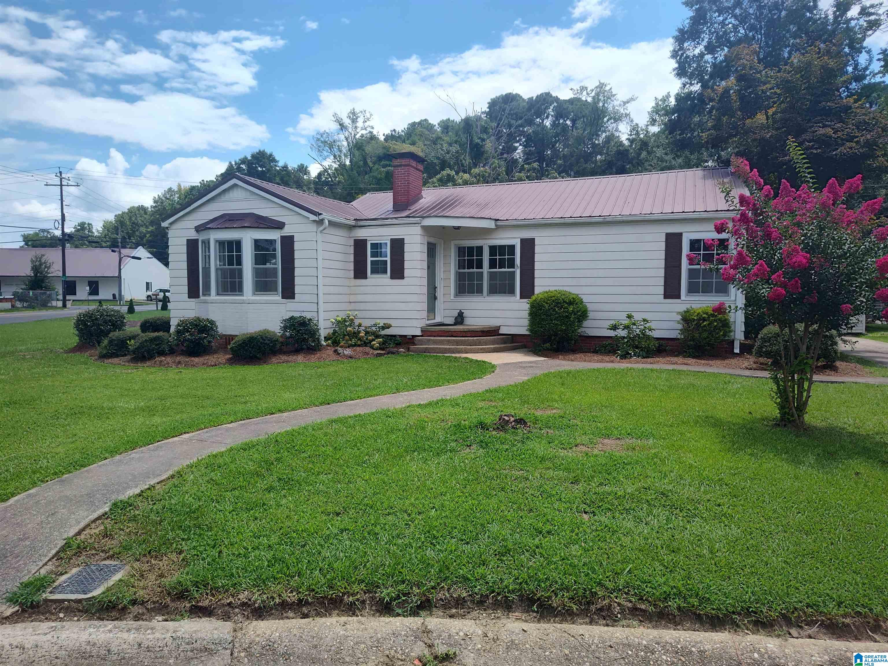 1st image of 219 Anniston Dr, Sylacauga, AL 35150 | MLS# 21461221