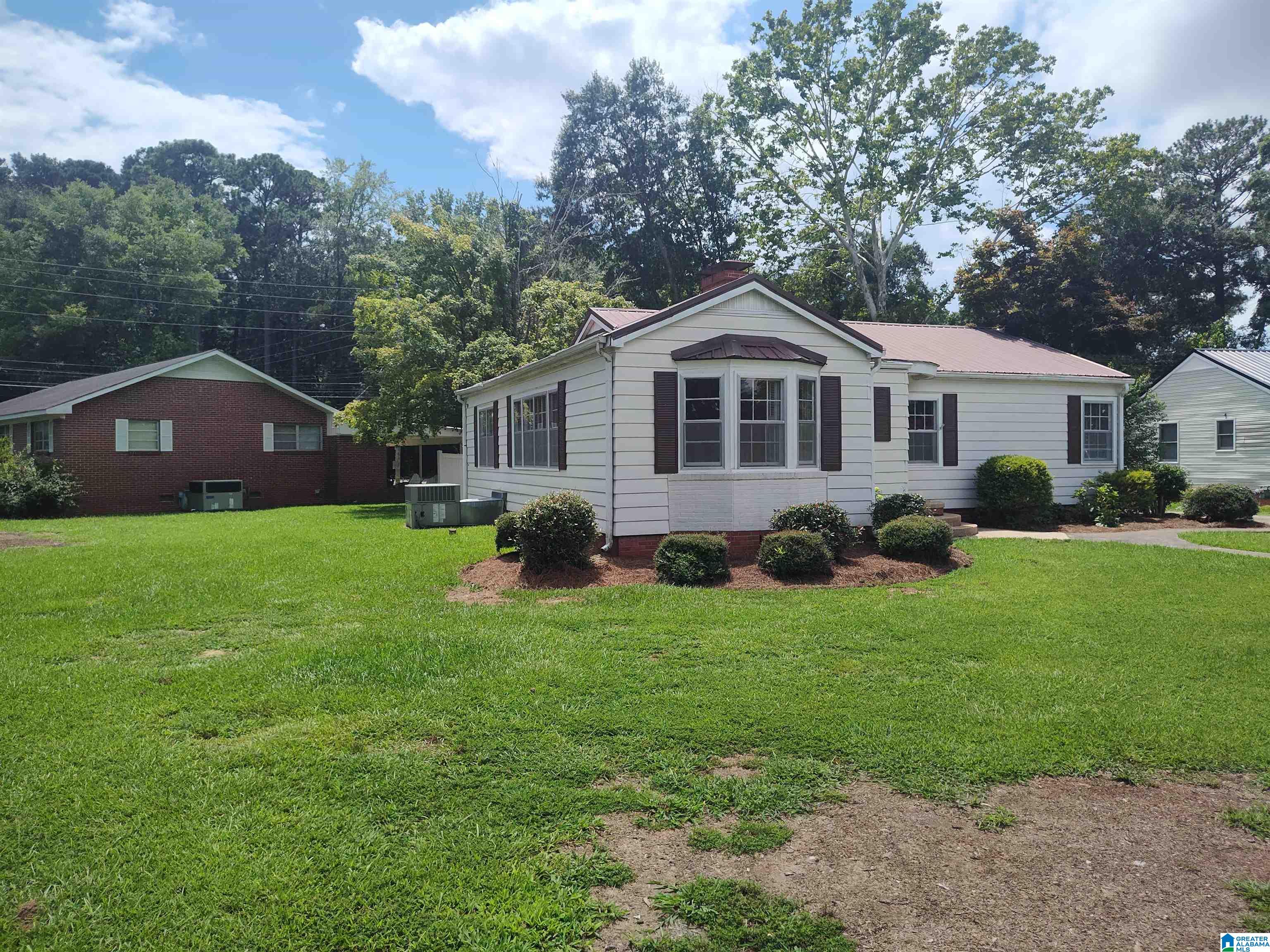 2nd image of 219 Anniston Dr, Sylacauga, AL 35150 | MLS# 21461221