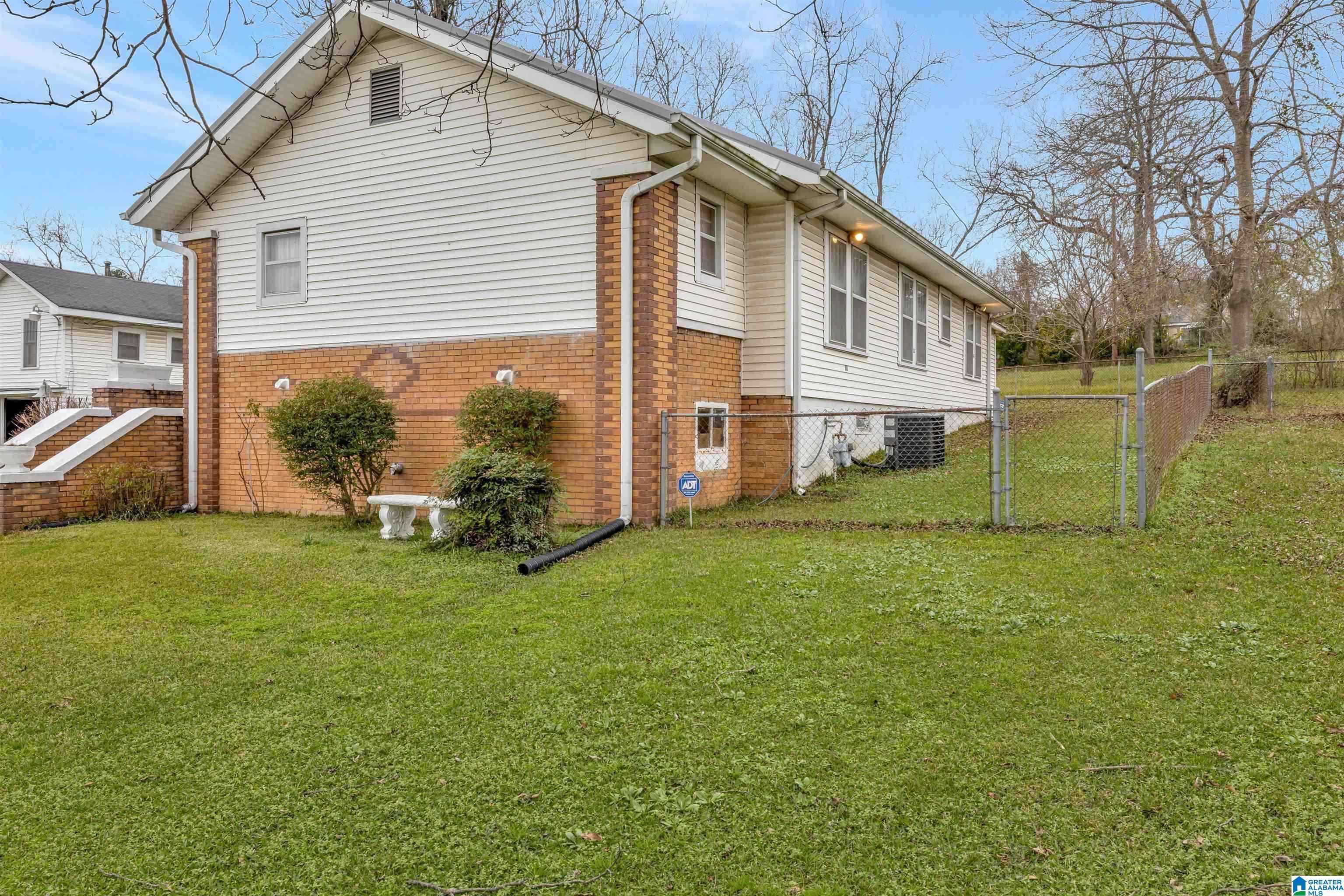 Photo 2 of Single family home for sale at 2046 E Lake Blvd, Birmingham, AL 35217 | MLS# 21461254 | Listing updated on 2026-09-17