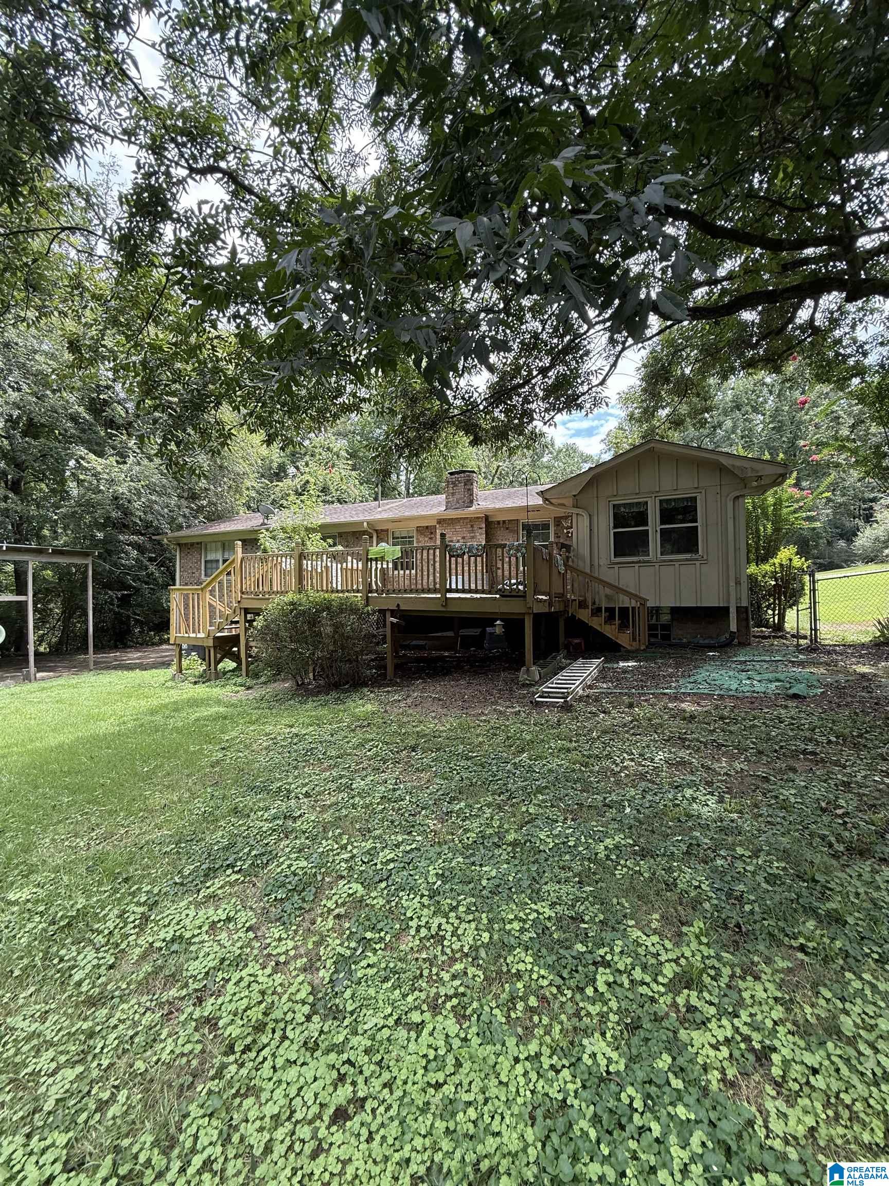 Photo 2 of Sale Pending at 204 Laurel Dr, Gardendale, AL 35071 | MLS# 21461255 | Listing updated on 2026-09-15