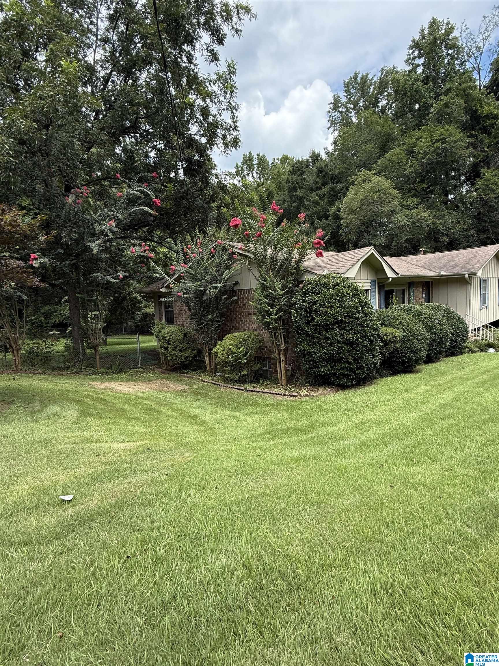27th image of 204 Laurel Dr, Gardendale, AL 35071 | MLS# 21461255
