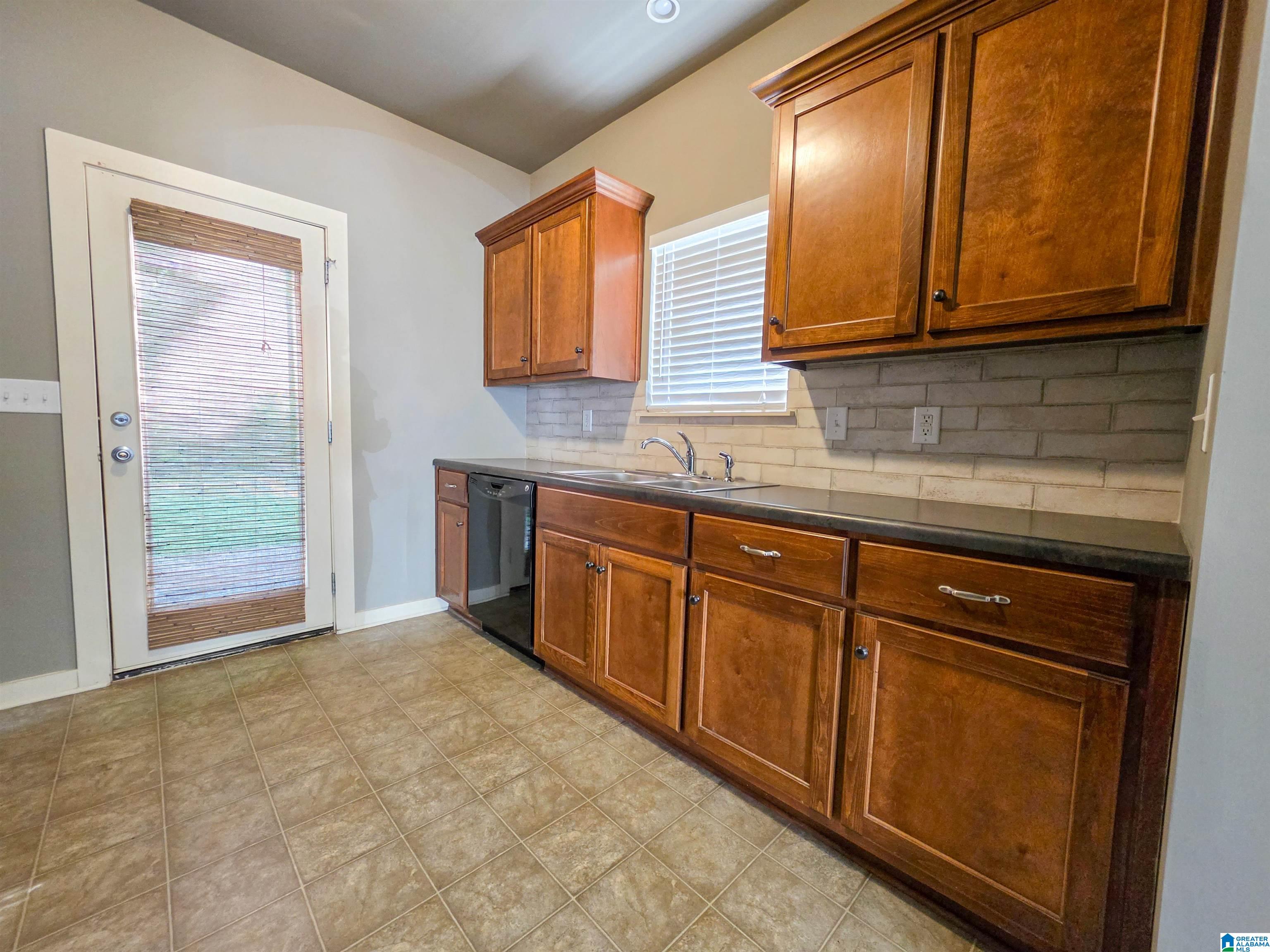 5th image of 568 Kincaid Cove Lane, Odenville, AL 35120 | MLS# 21461298
