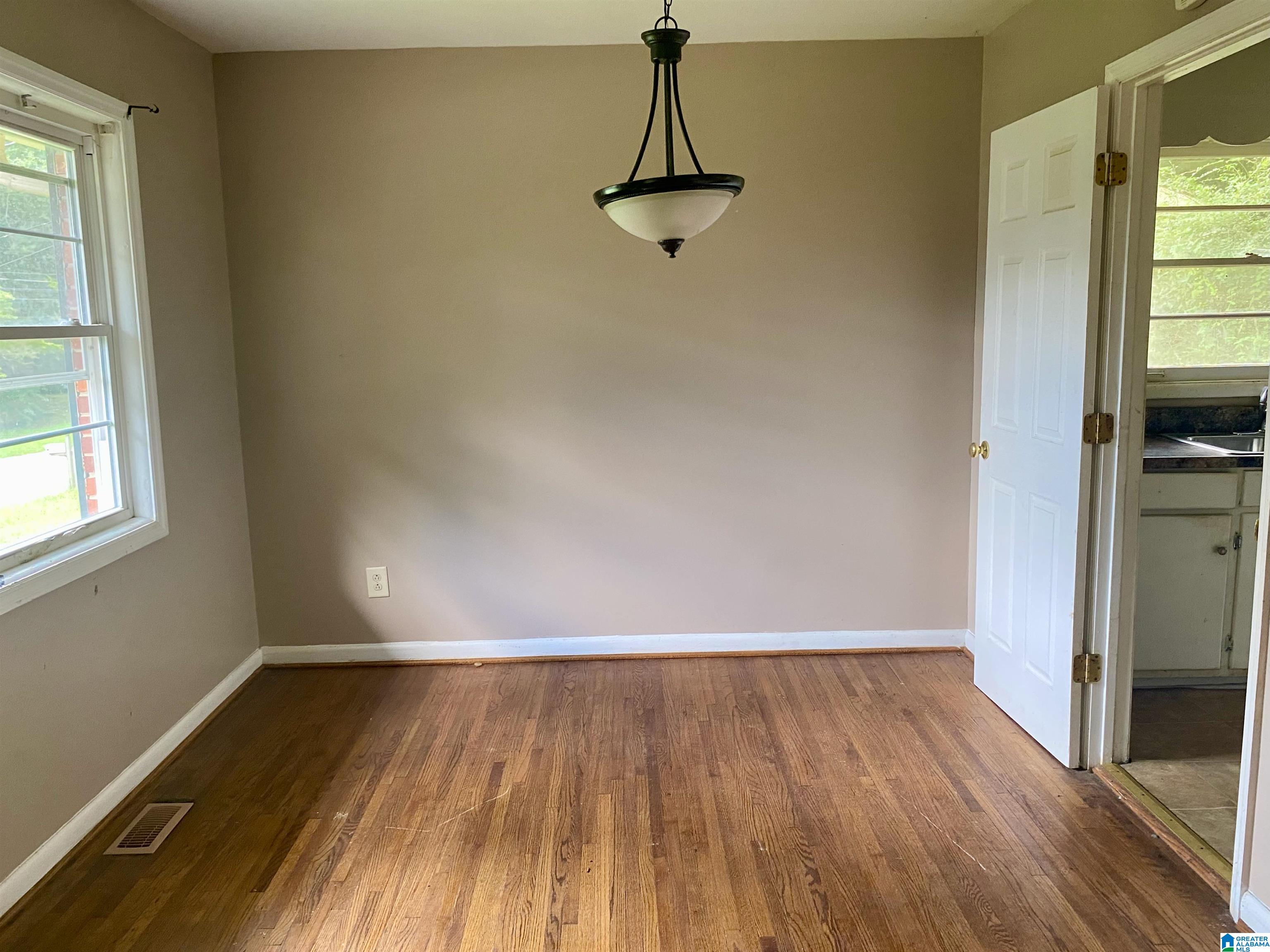 Photo 3 of Single family home for sale at 449 Wedgeworth Rd, Birmingham, AL 35215 | MLS# 21461338 | Listing updated on 2026-08-06