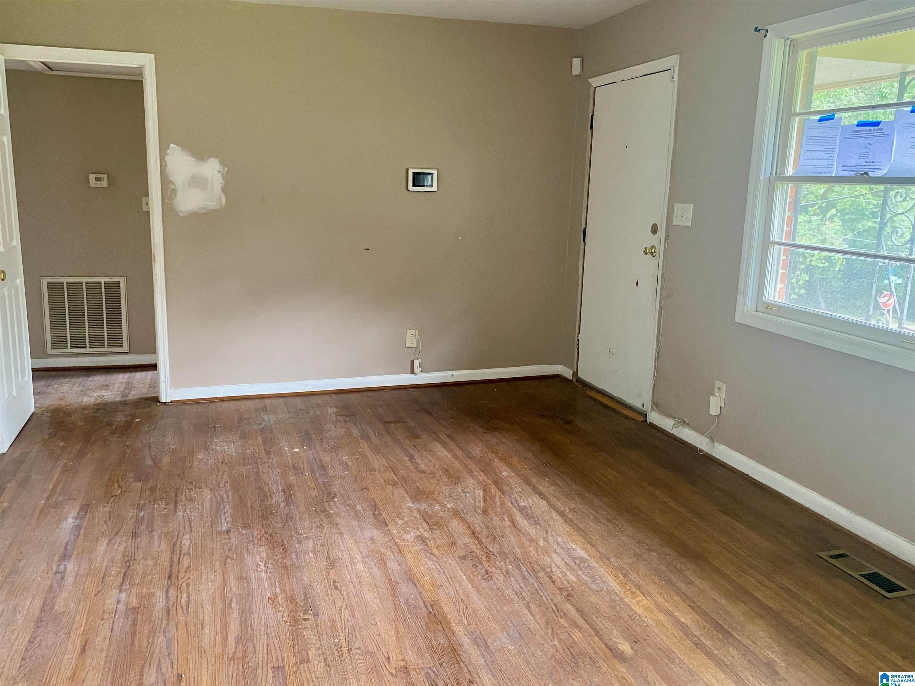 Photo 4 of Single family home for sale at 449 Wedgeworth Rd, Birmingham, AL 35215 | MLS# 21461338 | Listing updated on 2026-08-06