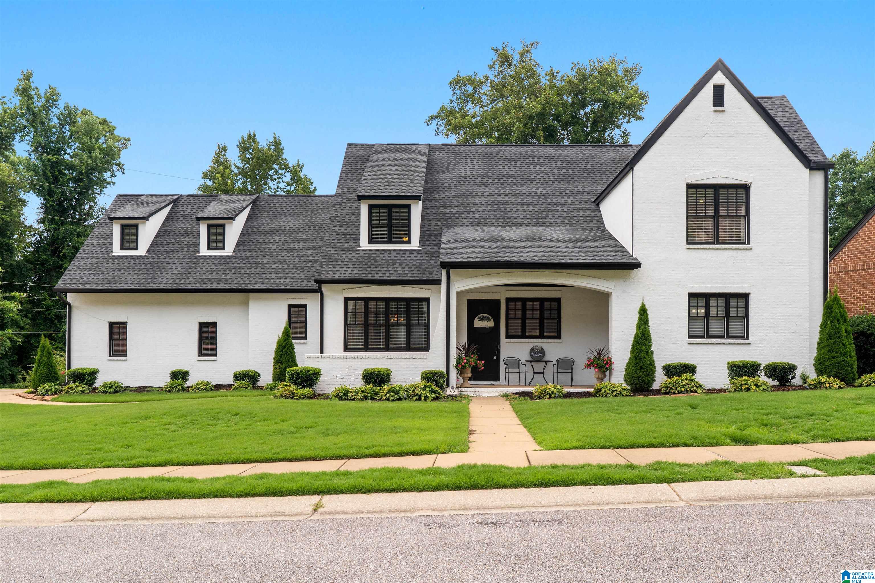 Photo 1 of Single family home for sale at 308 Stone Brk Cir, Hoover, AL 35226 | MLS# 21461359 | Listing updated on 2026-09-09