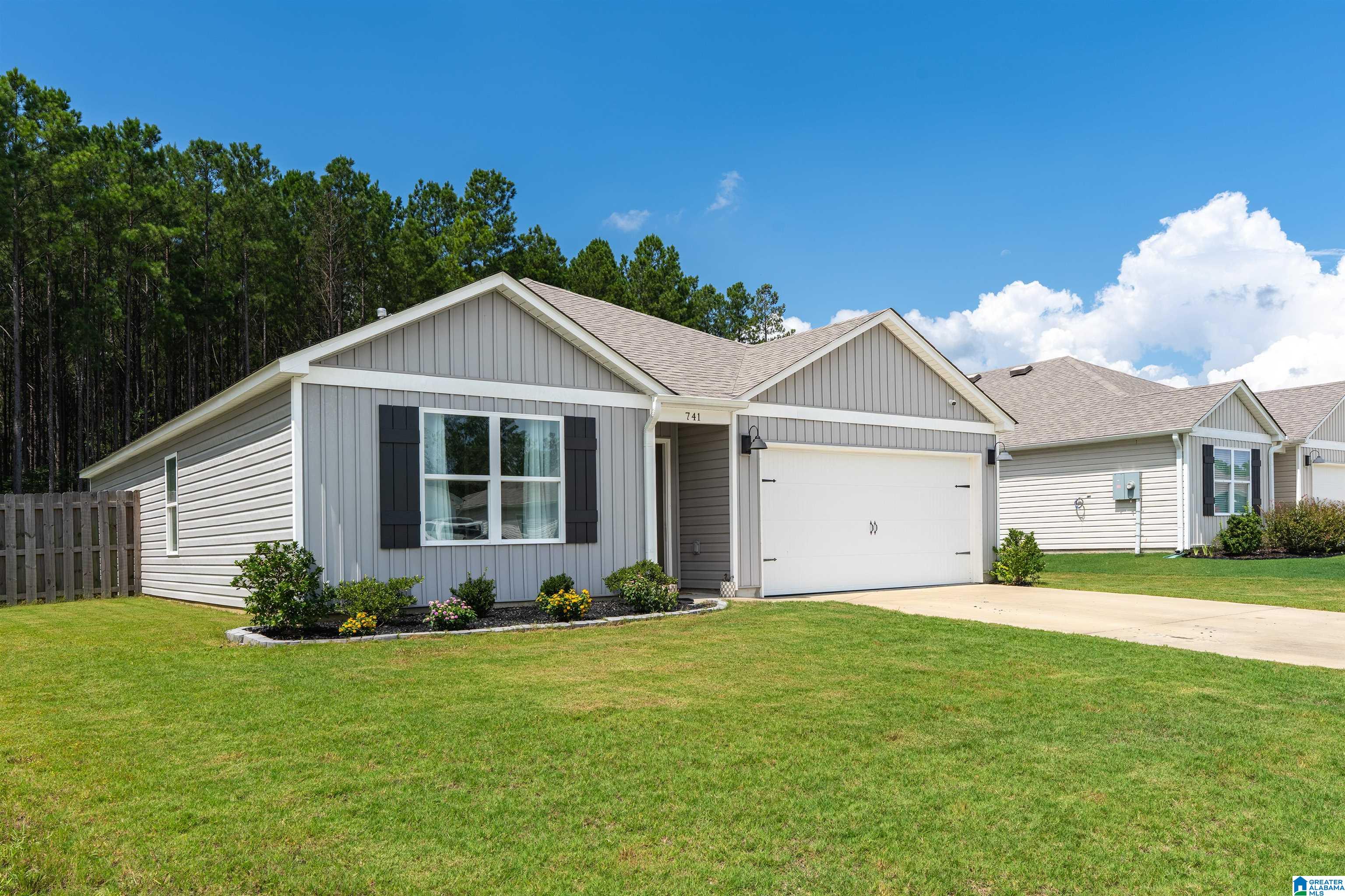 Photo 3 of Single family home for sale at 741 Fish Camp Rd, Chelsea, AL 35043 | MLS# 21461365 | Listing updated on 2026-09-02