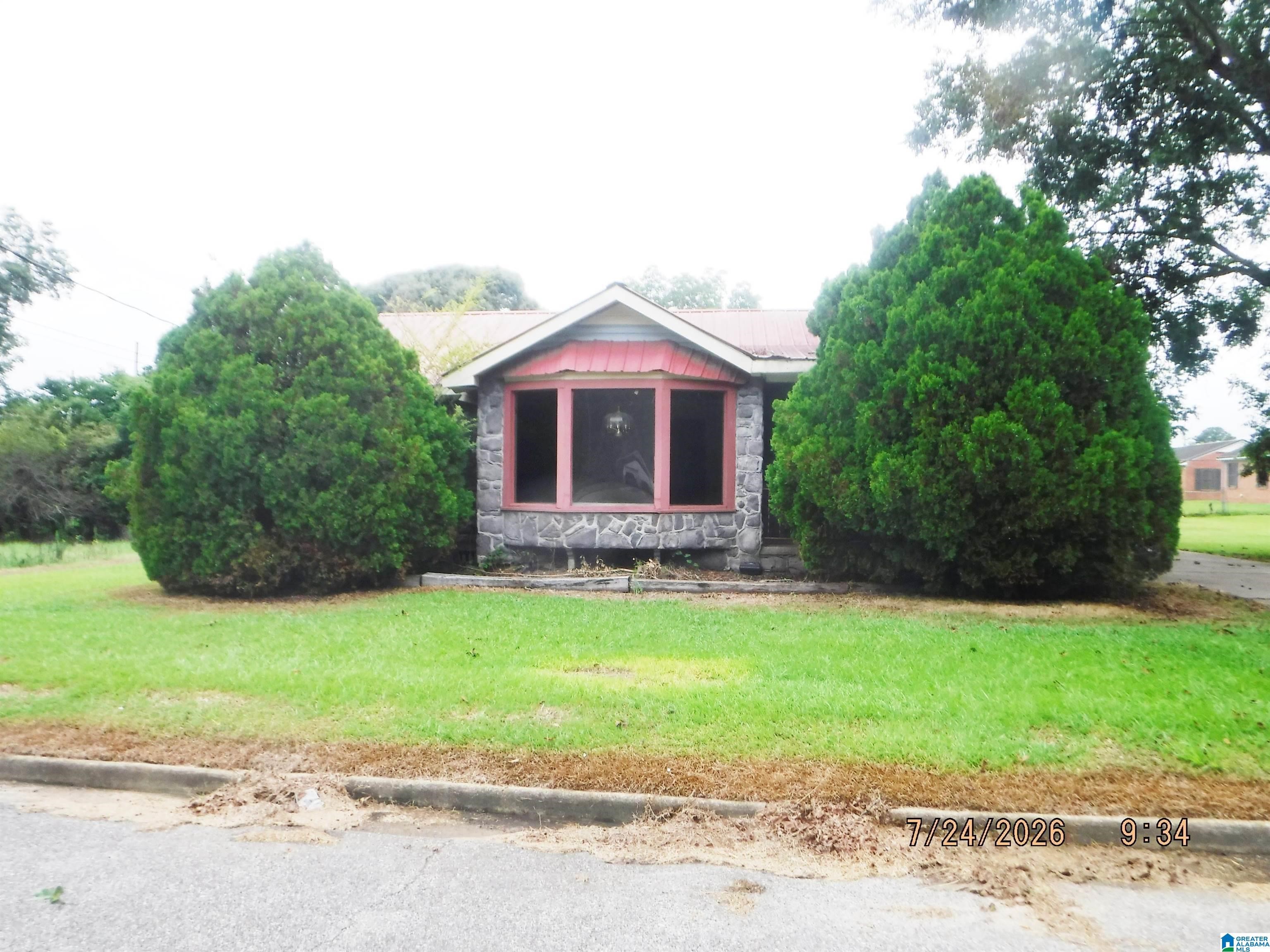 1st image of 911 Maryland Avenue, Gadsden, AL 35903 | MLS# 21461367