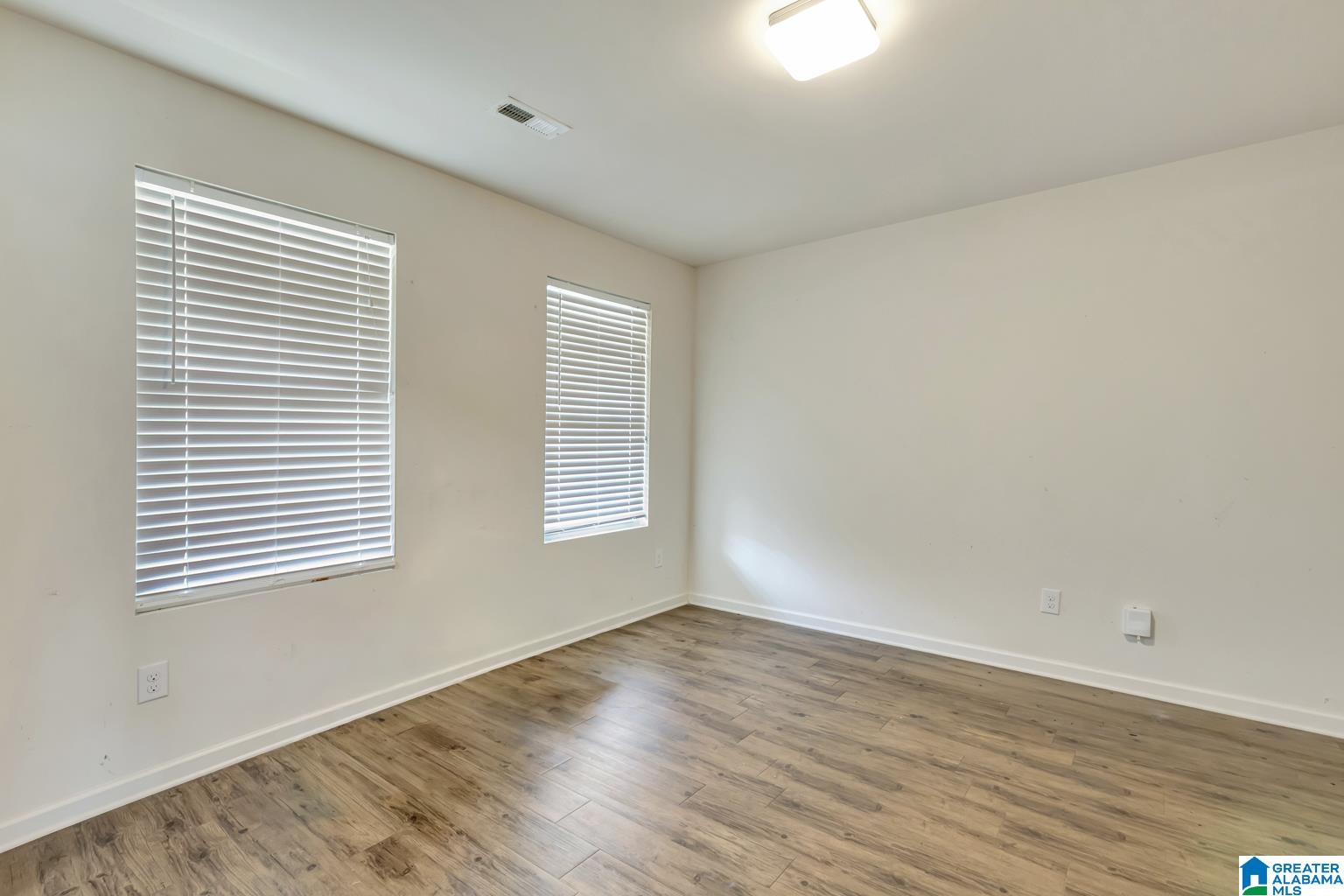 3rd image of 4622 Woodford Circle, Bessemer, AL 35022 | MLS# 21461373