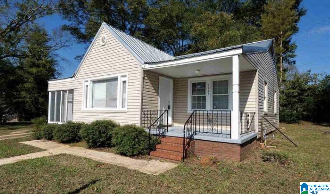 2nd image of 1215 15th Street N, Bessemer, AL 35020 | MLS# 21461382