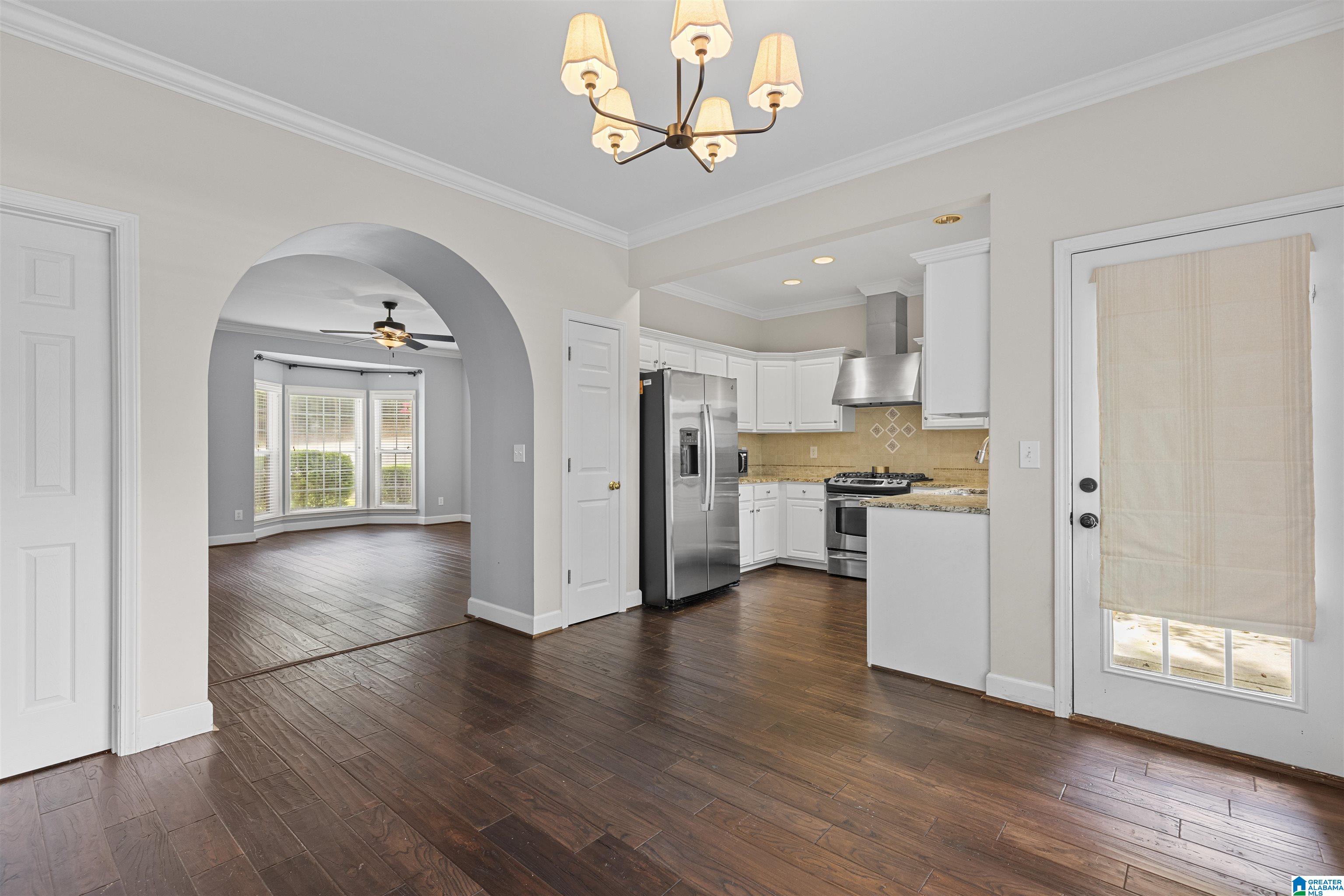 Photo 4 of Single Family Residence at 2813 Cahaba Cir, Vestavia, AL 35243 | MLS# 21461388 |  | Sold on 2026-09-15