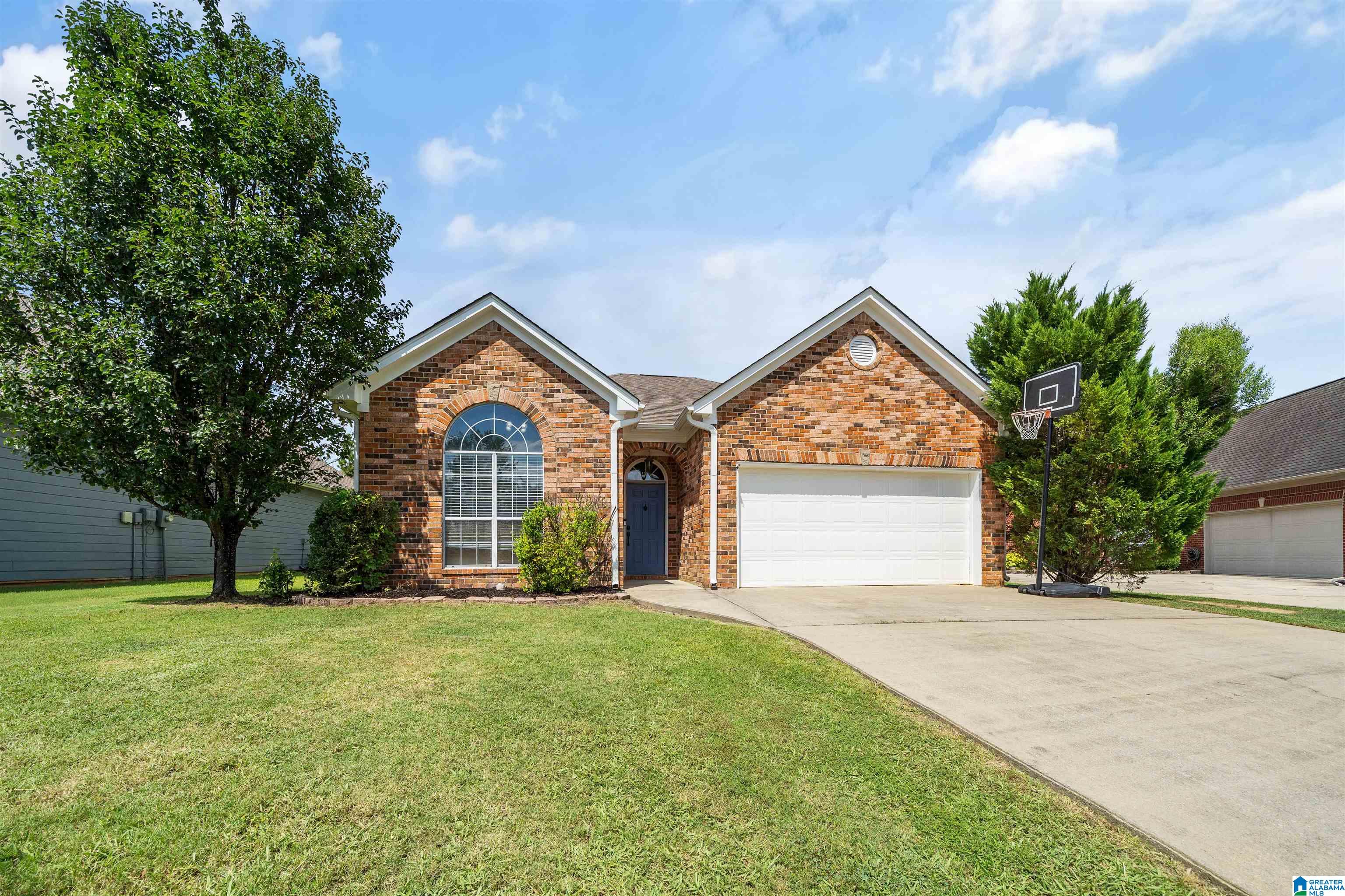 Photo 1 of Single family home for sale at 809 Waterford Cir, Calera, AL 35040 | MLS# 21461399 | Listing updated on 2026-10-19