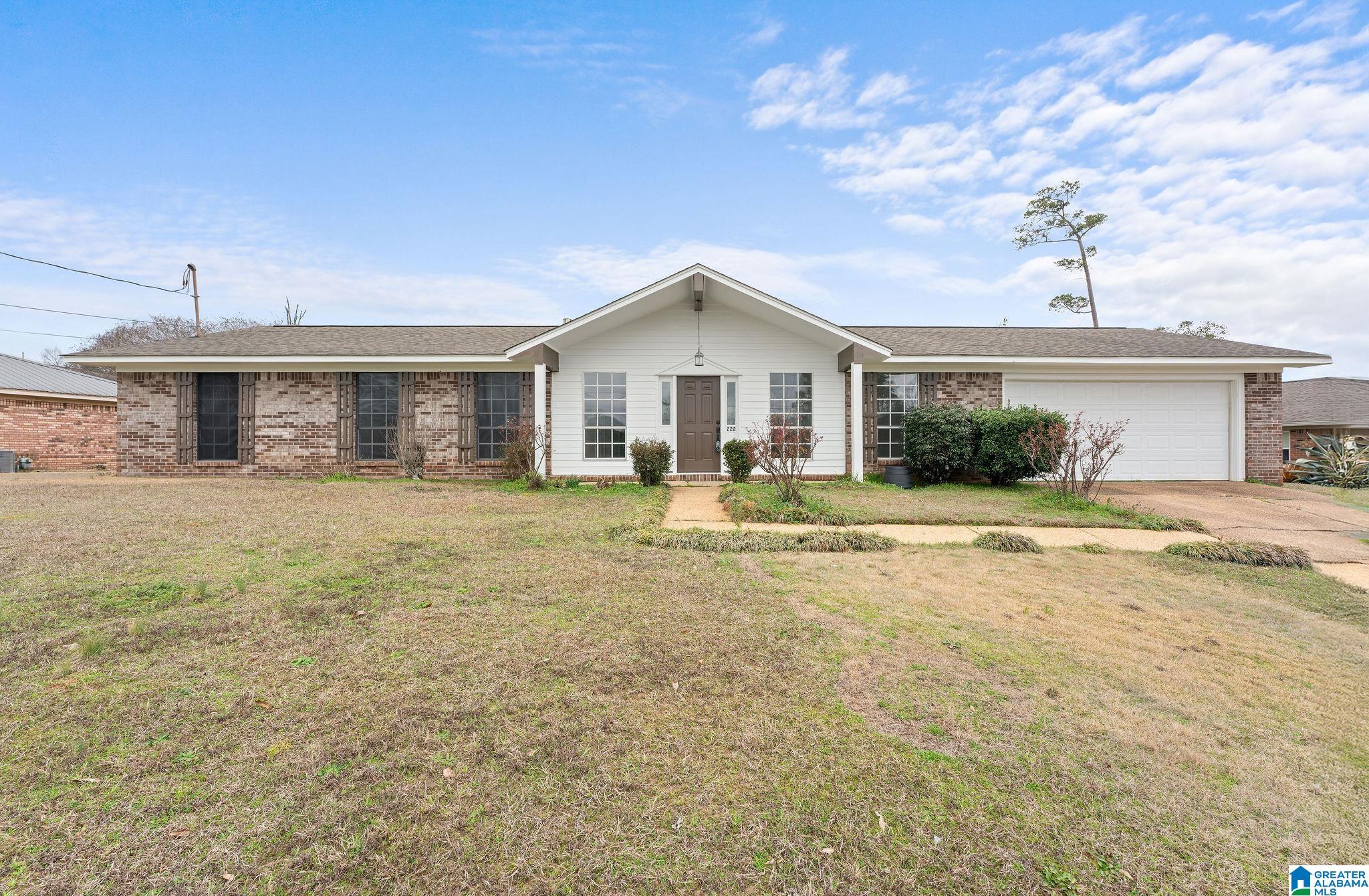 Photo 1 of Single family home for sale at 222 29th Avenue, Tuscaloosa, AL 35404 | MLS# 21461405 | Listing updated on 2026-09-04