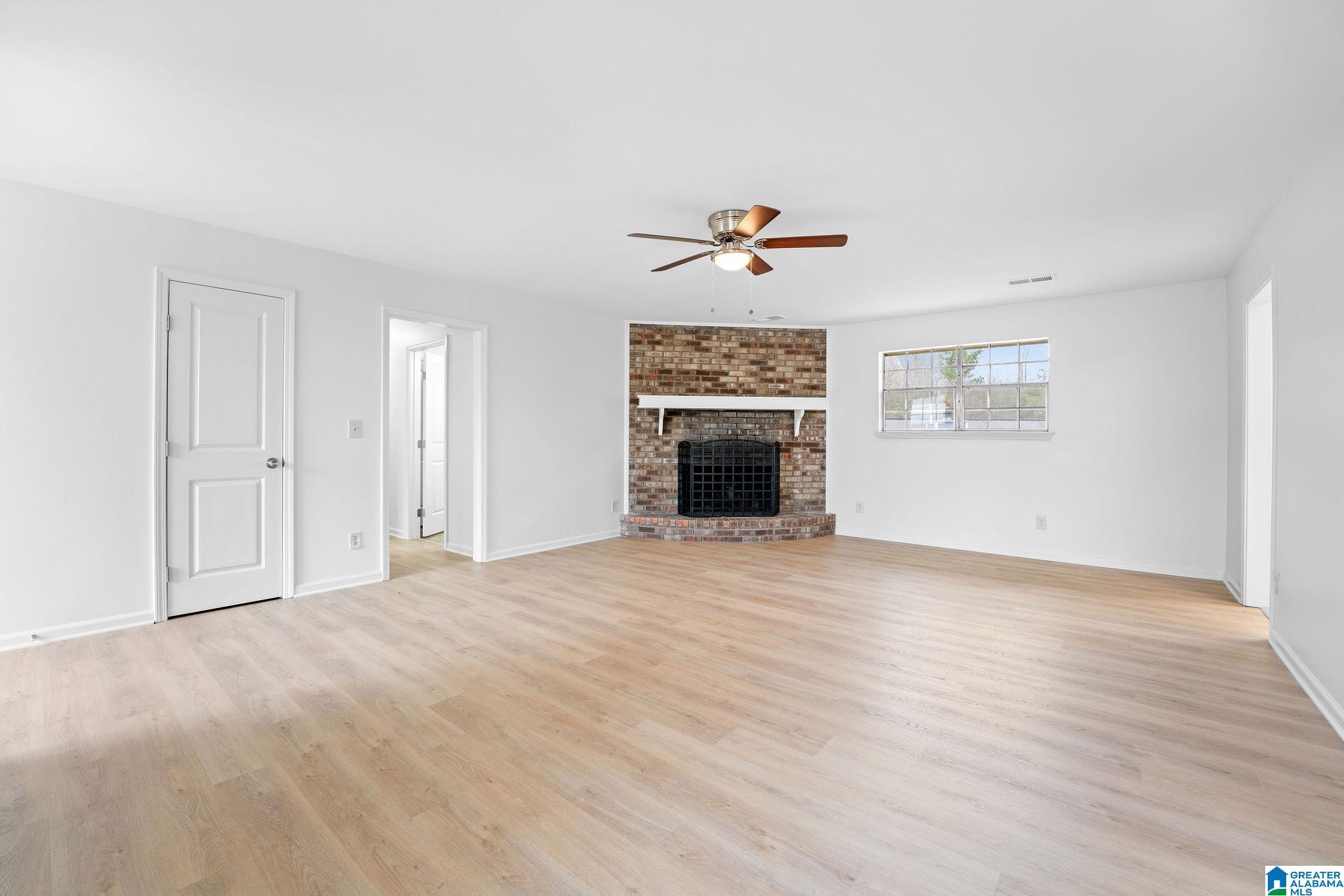 Photo 3 of Single family home for sale at 222 29th Avenue, Tuscaloosa, AL 35404 | MLS# 21461405 | Listing updated on 2026-09-04