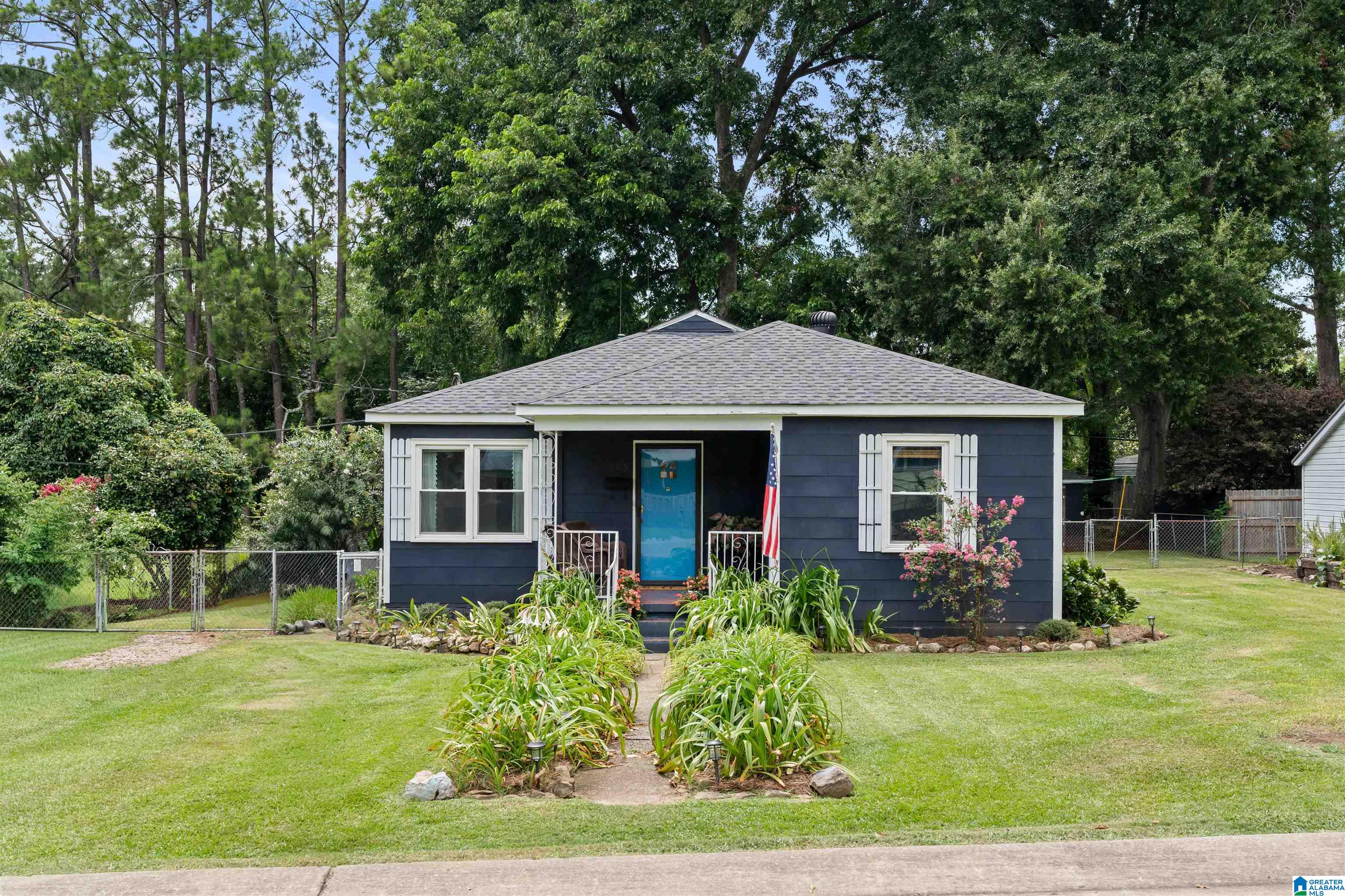 Photo 2 of Single family home for sale at 206 Kay Ave, Trussville, AL 35173 | MLS# 21461438 | Listing updated on 2026-09-10