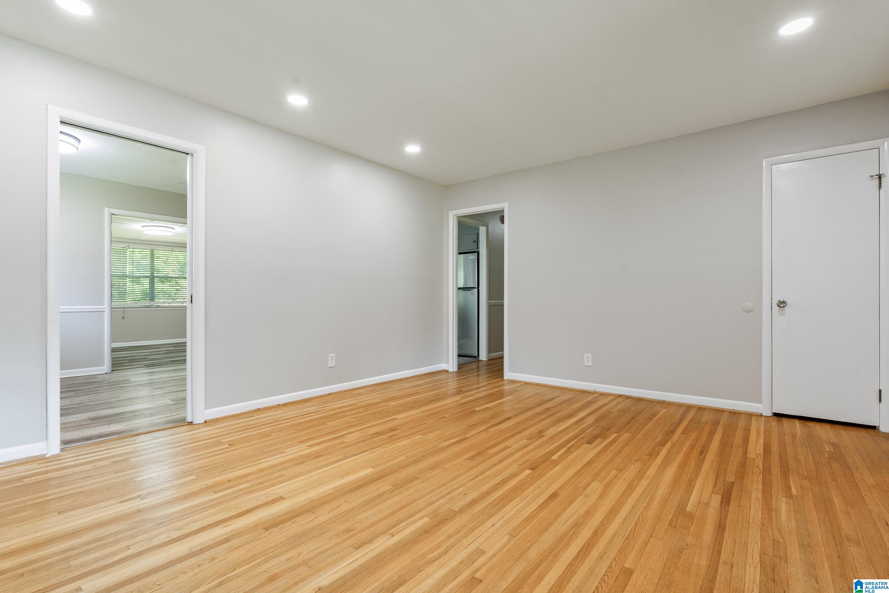 Photo 3 of Single family home for sale at 604 Gravlee Ln, Birmingham, AL 35206 | MLS# 21461461 | Listing updated on 2026-09-07