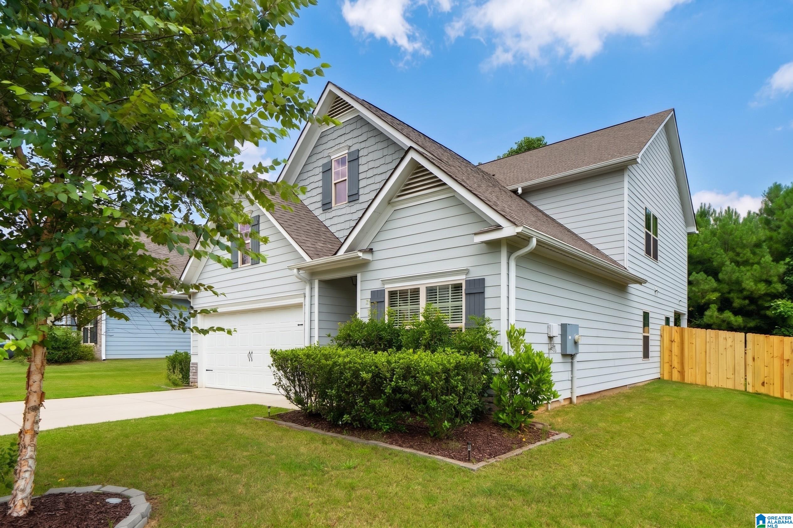 3rd image of 375 Lakeridge Dr, Trussville, AL 35173 | MLS# 21461480